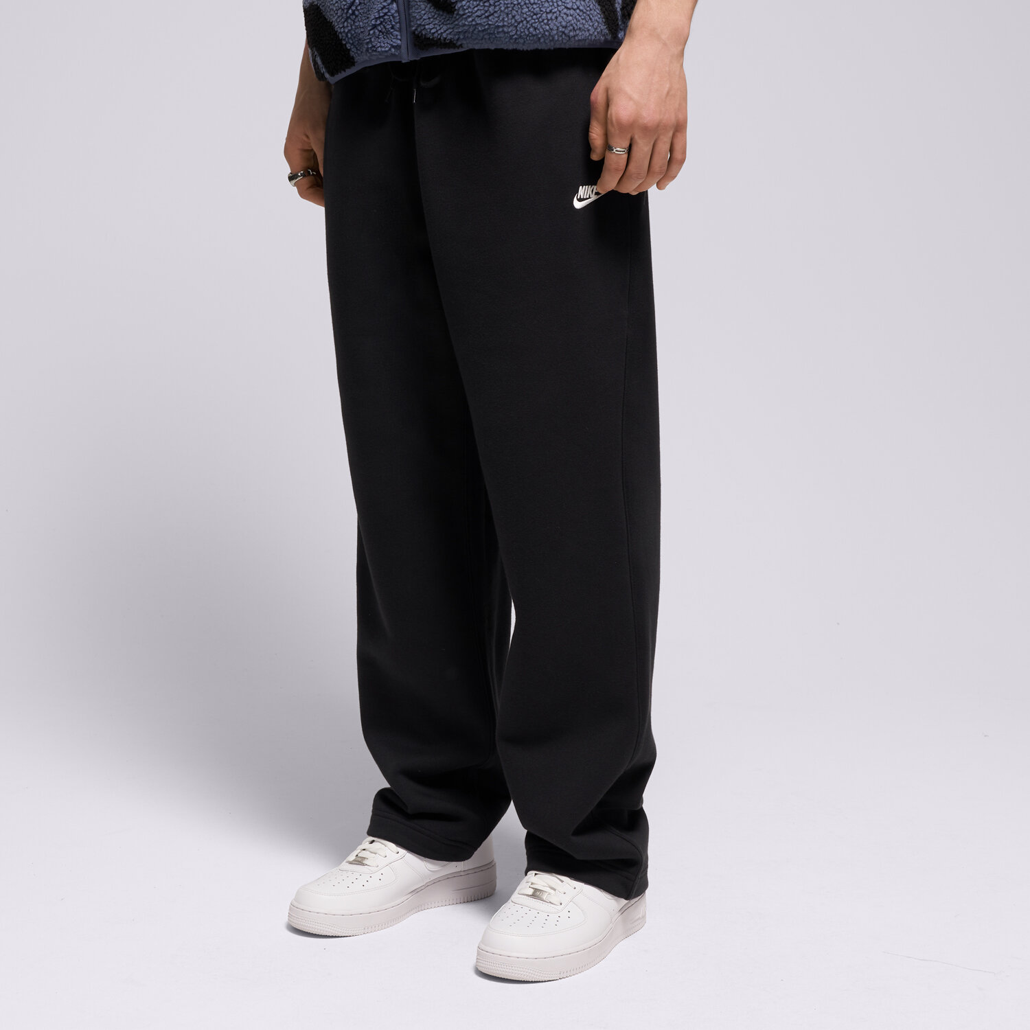 Spodnie sportowe męskie NIKE SPODNIE M NK CLUB BB OH PANT FN3730-010 CZARNY