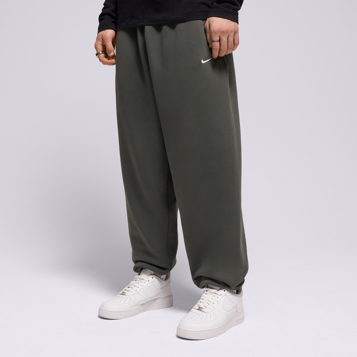 Spodnie sportowe męskie NIKE SPODNIE M NK SOLO BB CUFF PANT CONCEPT IX1930-303 SZARY