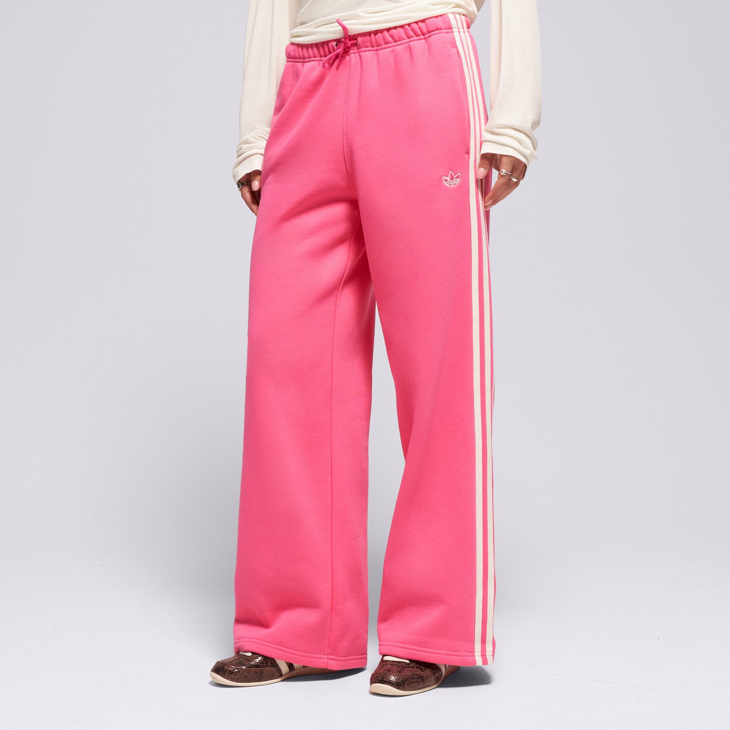 Spodnie sportowe damskie ADIDAS SPODNIE SIGNATURE LD6681 RÓŻOWY