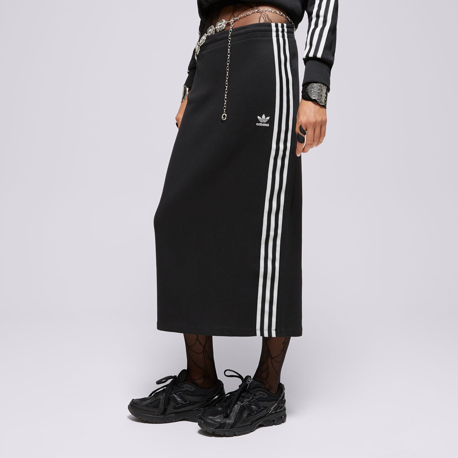 Modna sukienka sportowa ADIDAS SPÓDNICZKA KNITTED SKIRT IY7279 CZARNY