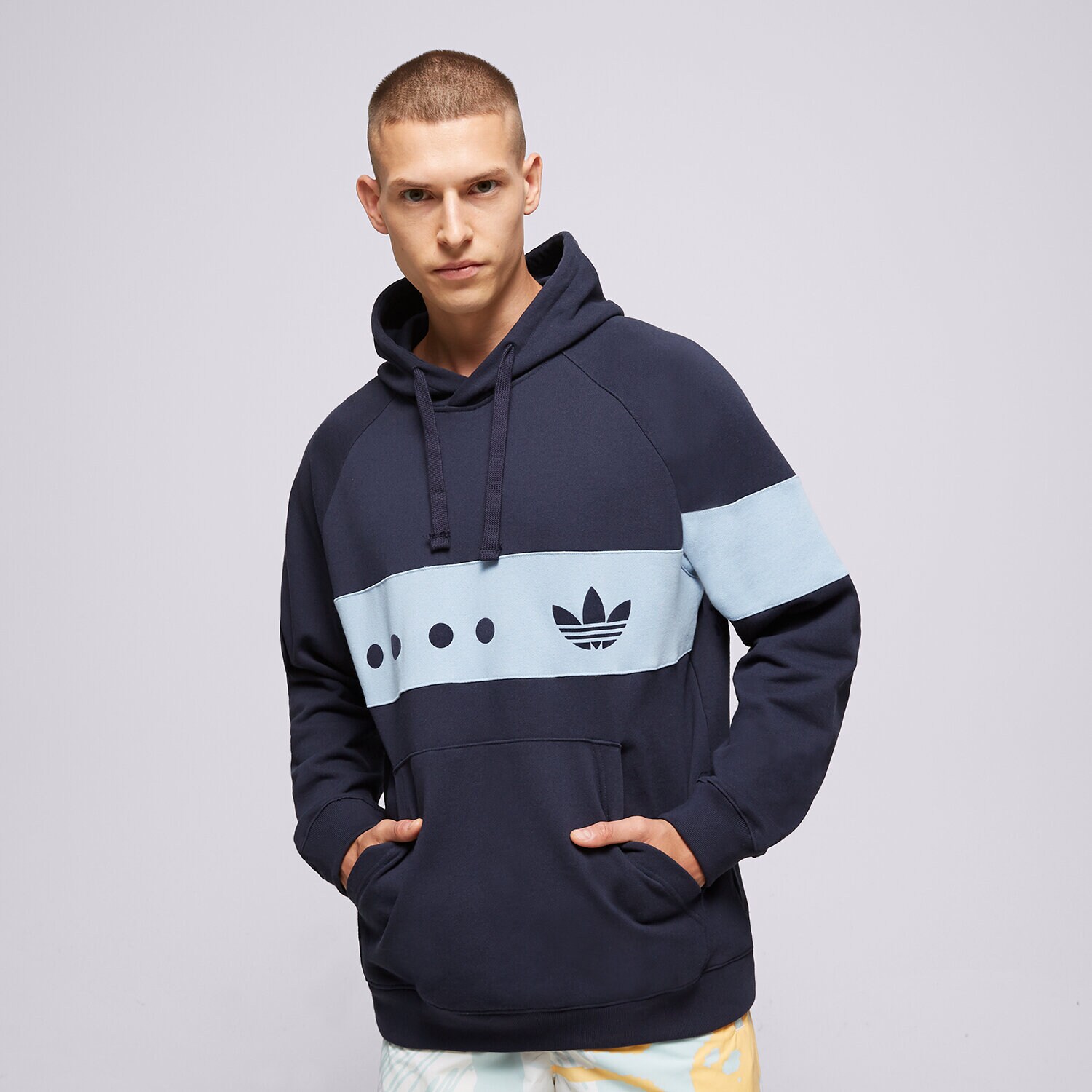 Bluza męska ADIDAS BLUZA Z KAPTUREM CITY HOODIE IC8391 GRANATOWY