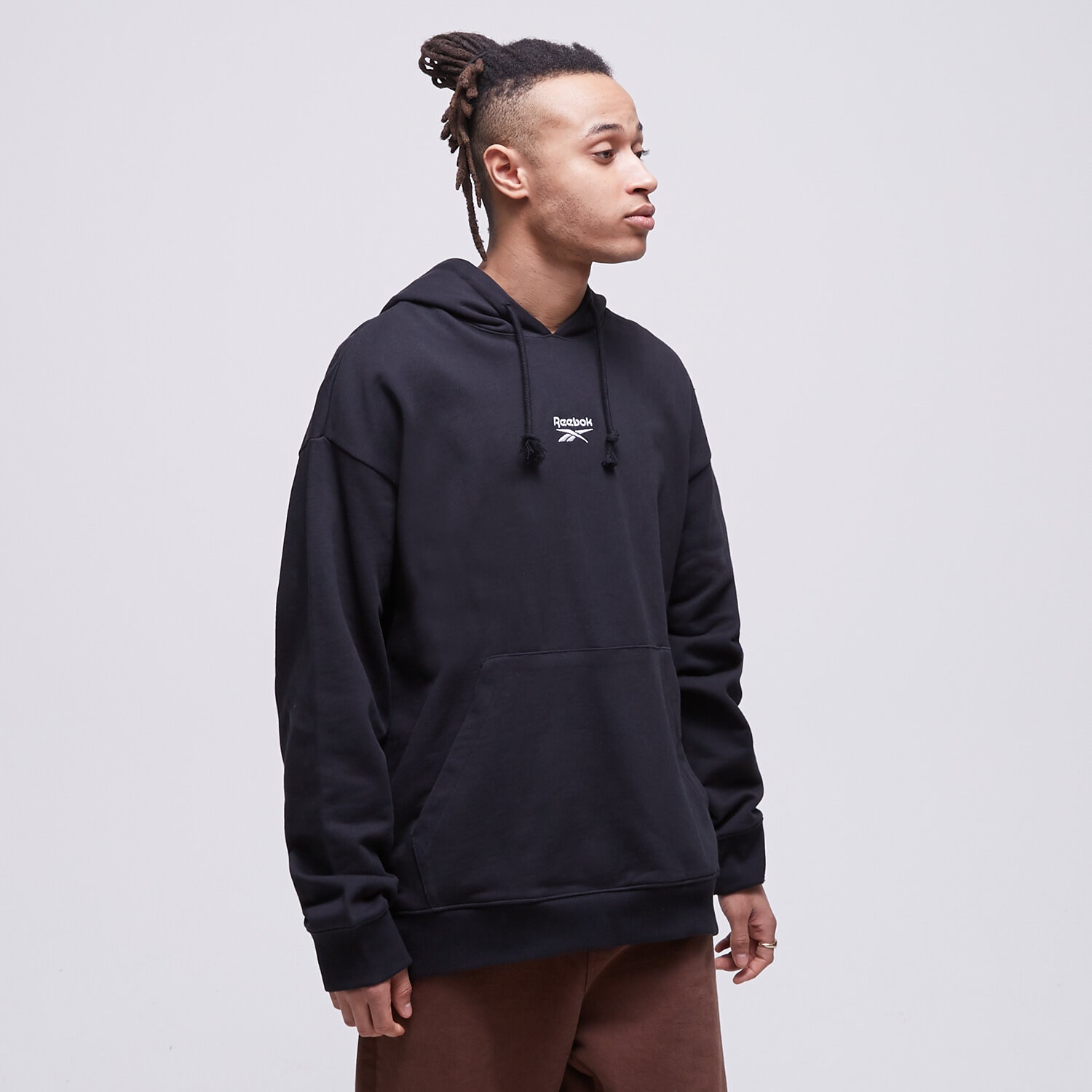 Bluza męska REEBOK BLUZA Z KAPTUREM CL SV CREW HS7149 CZARNY