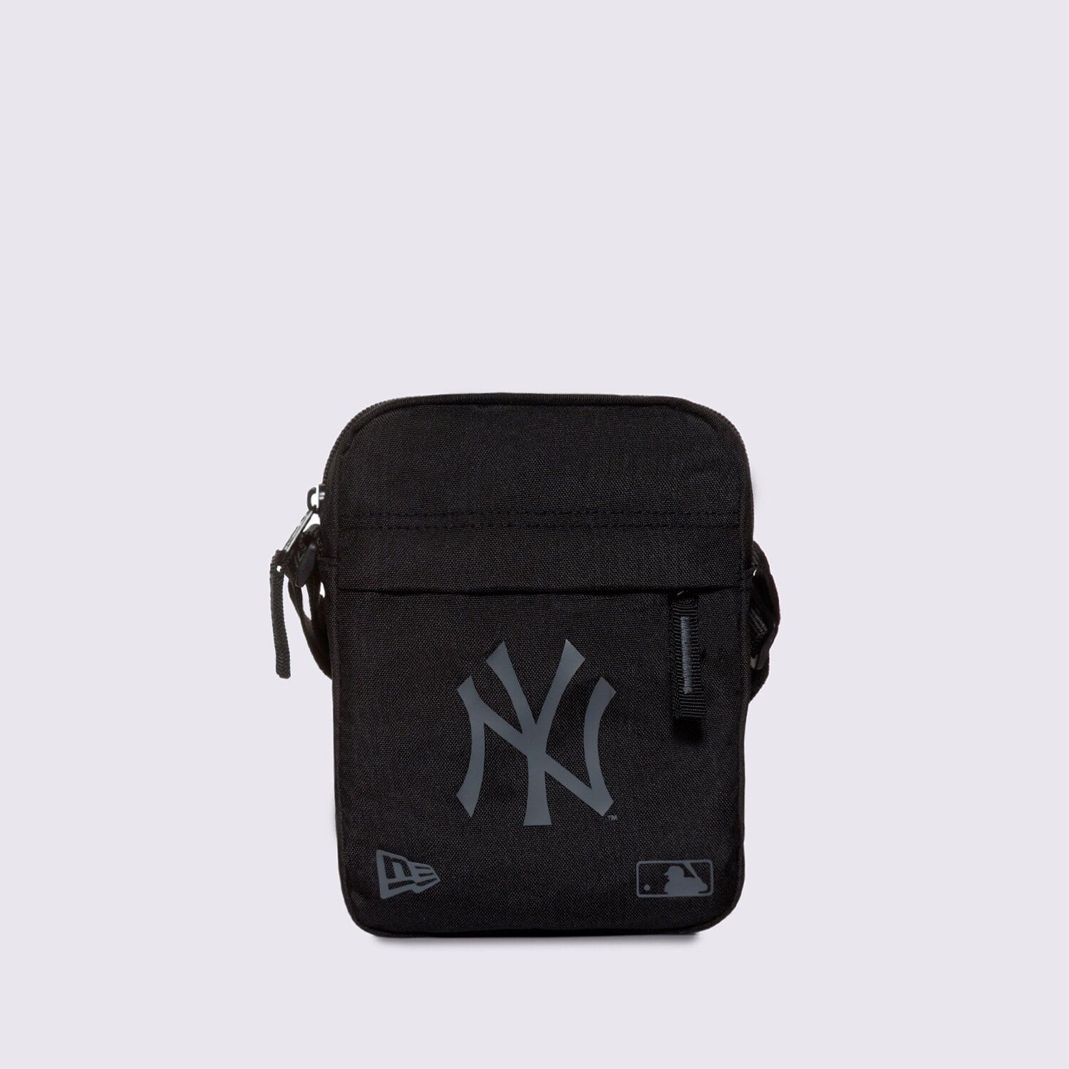 Saszetki nerki damskie NEW ERA TOREBKA MLB SIDE BAG NEYYAN BLKBLK NEW YORK YANKEES  12145422 CZARNY