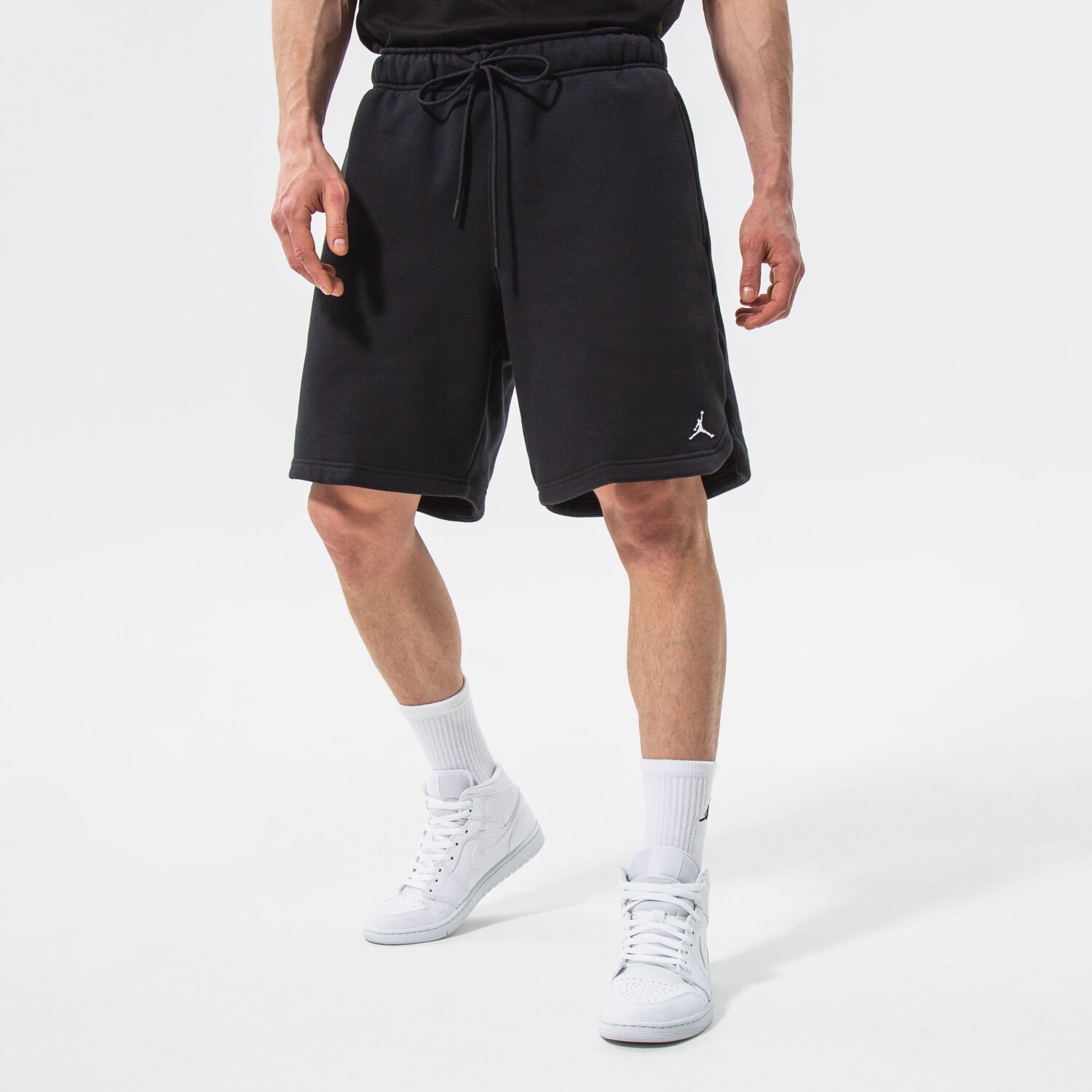 Krótkie spodenki, szorty męskie JORDAN SZORTY ESSENTIAL FLEECE SHORTS DA9826-010 CZARNY