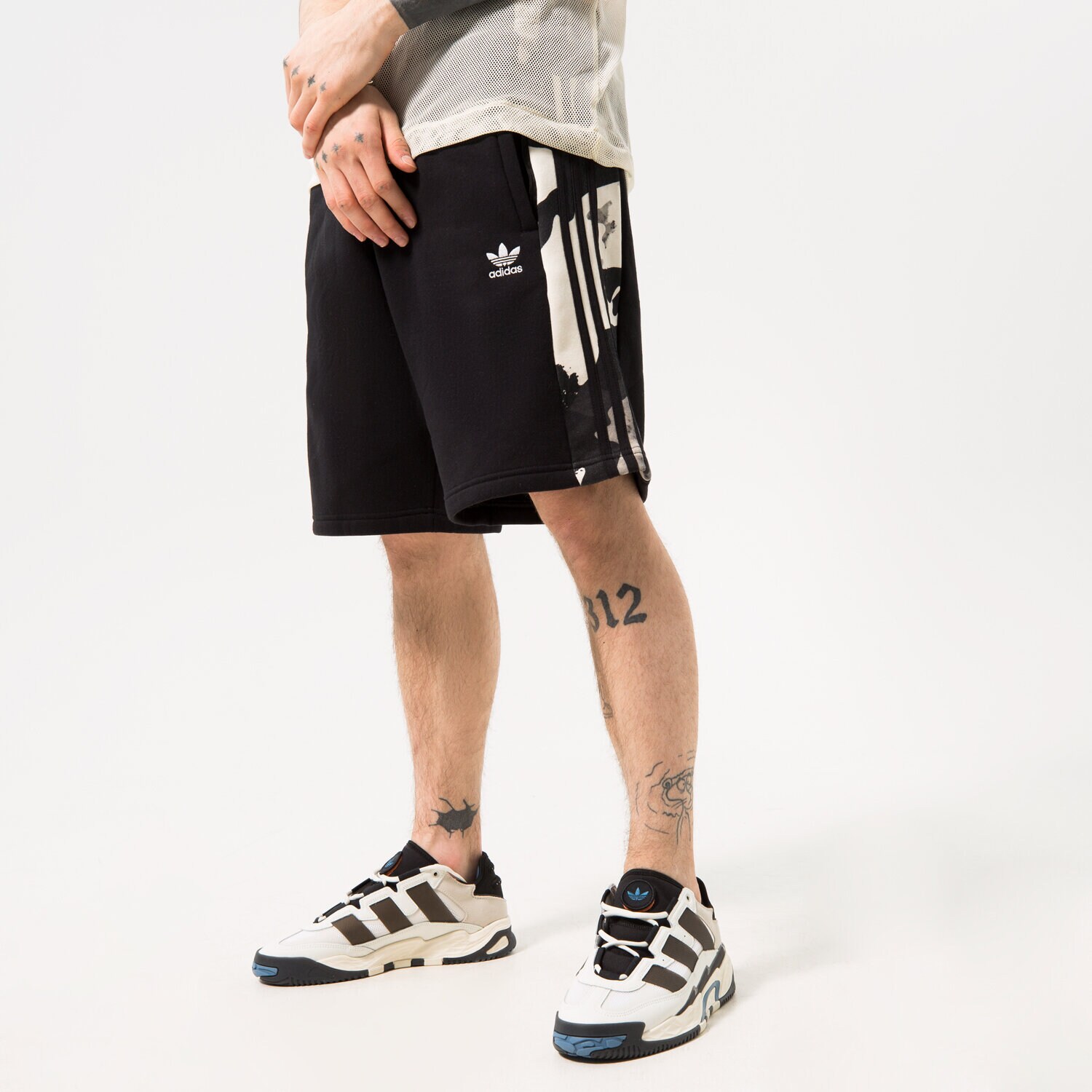 Krótkie spodenki, szorty męskie ADIDAS SZORTY CAMO HK2812 CZARNY