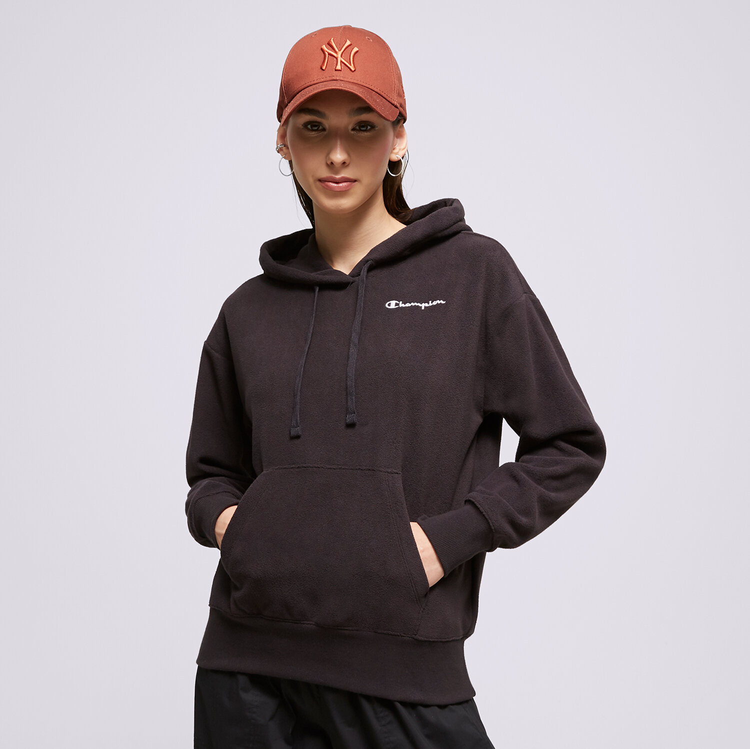 Bluza damska CHAMPION BLUZA Z KAPTUREM HOODED SWEATSHIRT 115747KK001 CZARNY
