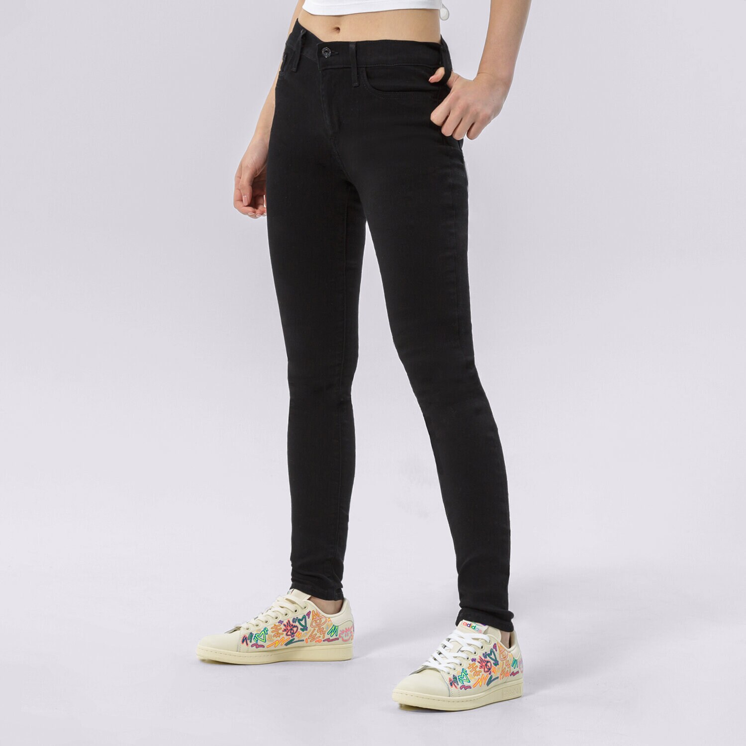 Spodnie sportowe damskie LEVI'S SPODNIE 710 SUPER SKINNY 17778-0034 CZARNY