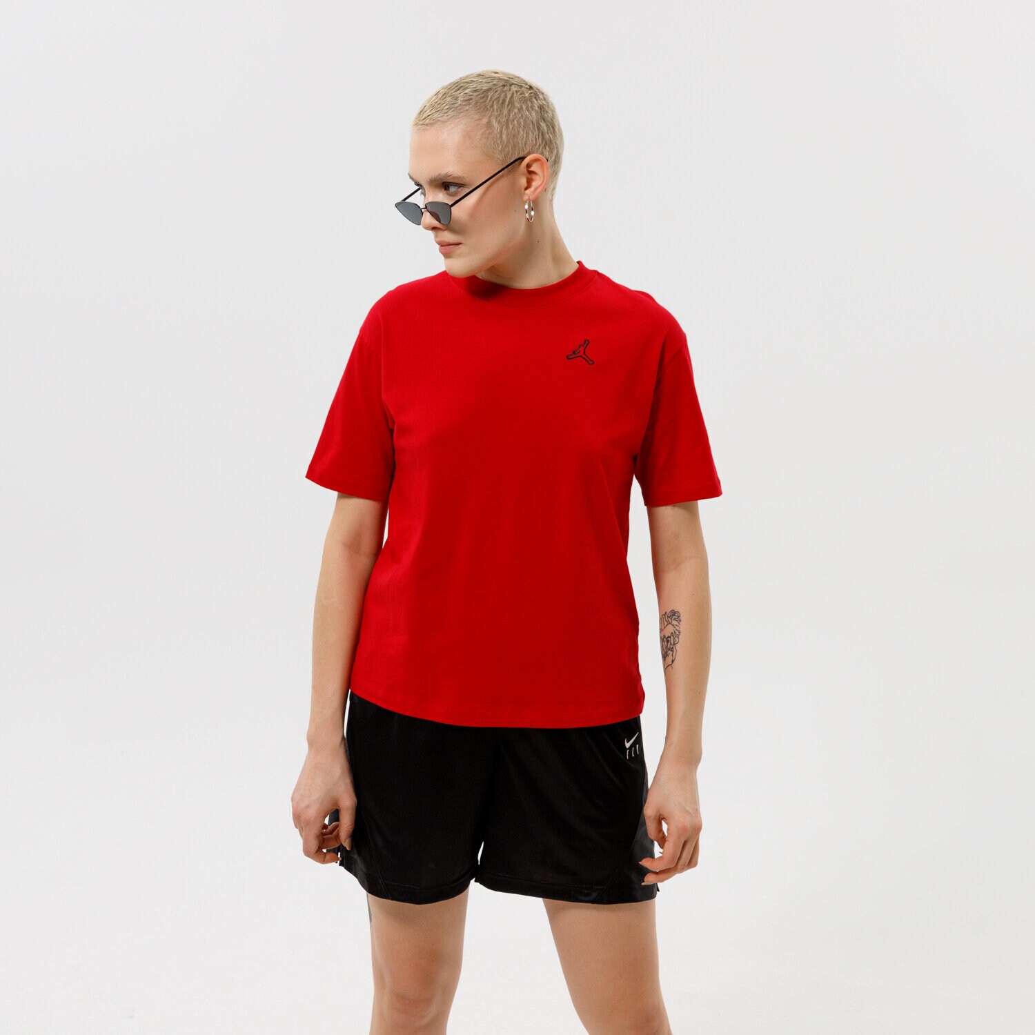 Koszulka, t-shirt damski JORDAN T-SHIRT W J ESSEN TEE CORE 22 DM5029-687 CZERWONY