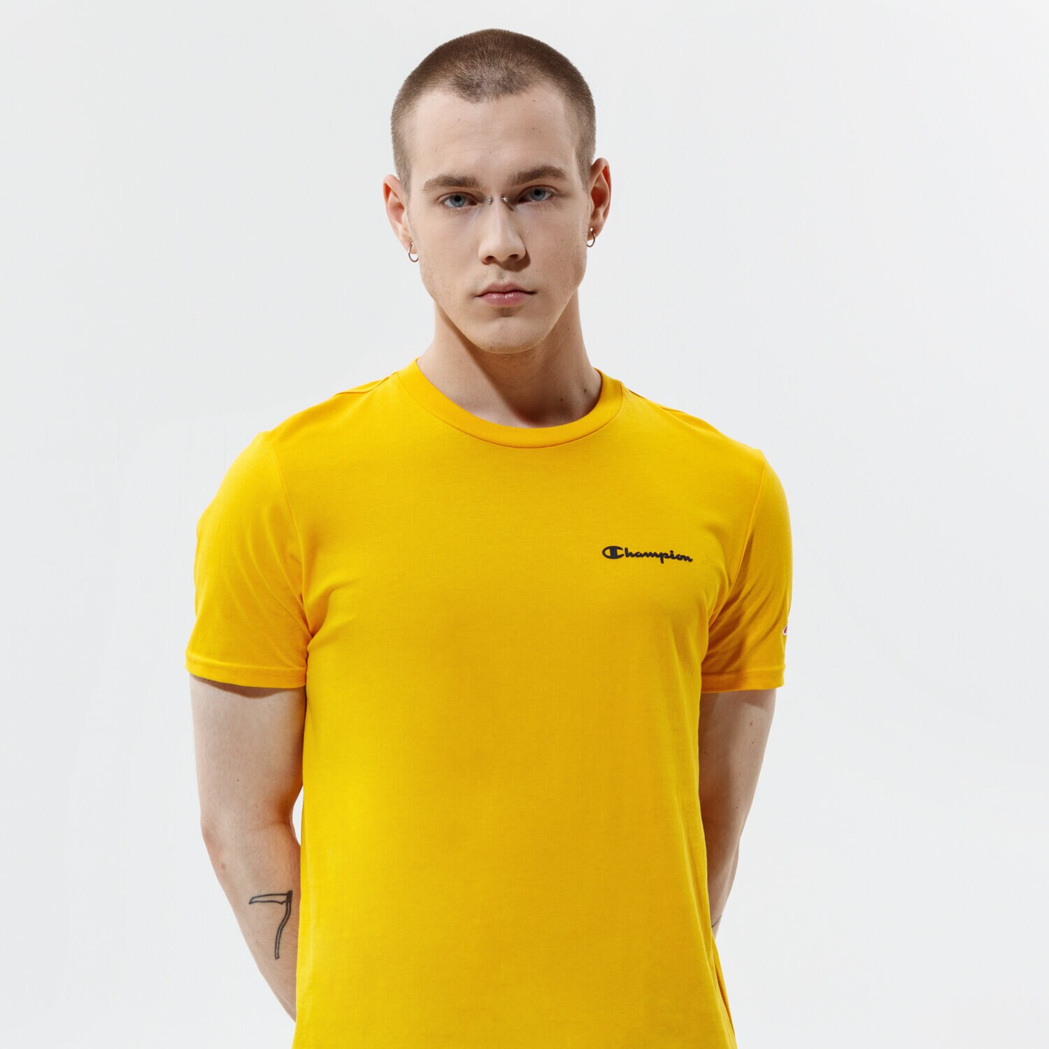 Koszulka, t-shirt sportowy męski CHAMPION T-SHIRT CREWNECK T-SHIRT 214153YS058 ŻÓŁTY
