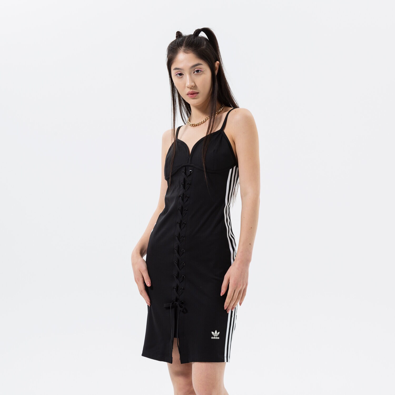 Modna sukienka sportowa ADIDAS SUKIENKA STRAP DRESS HK5084 CZARNY
