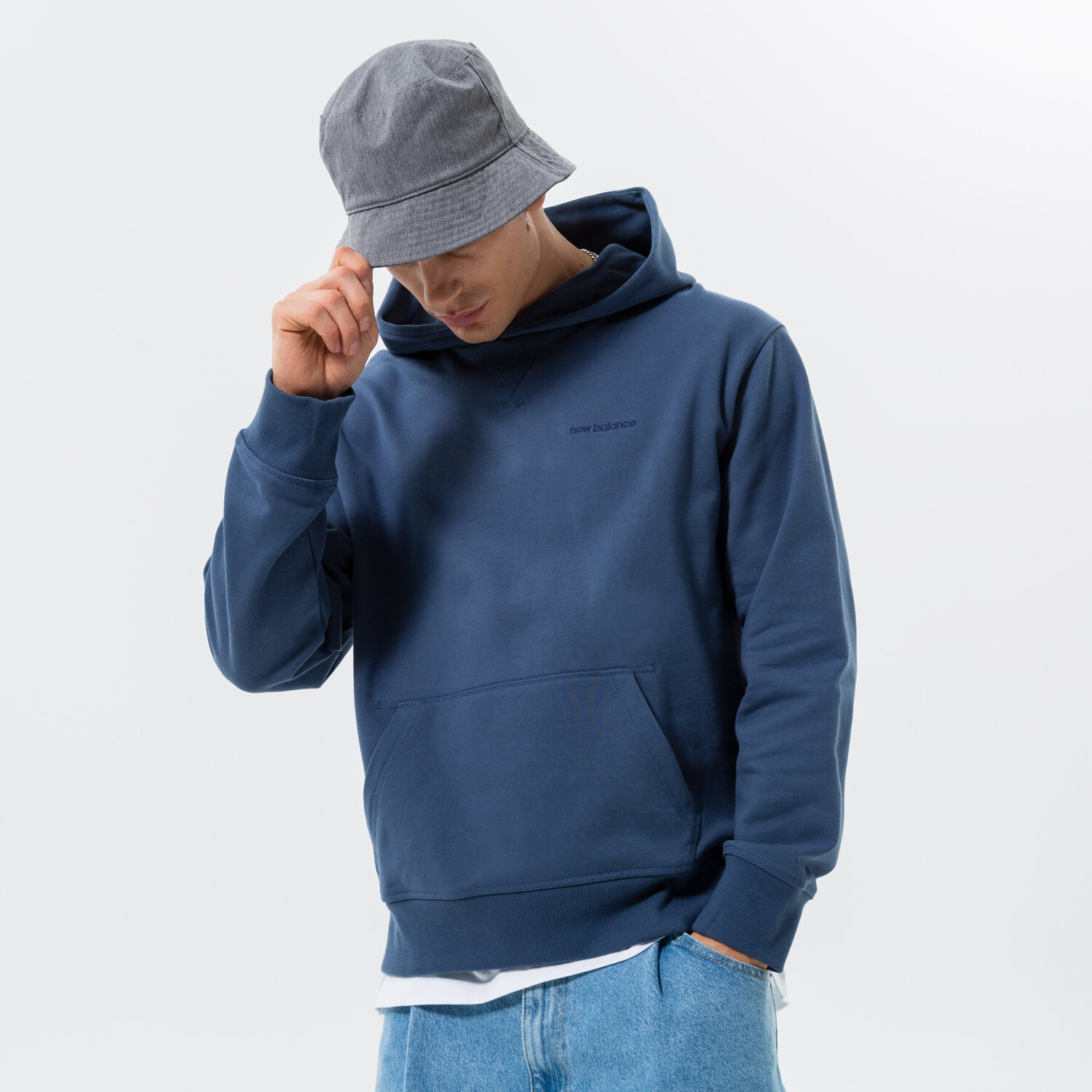 Bluza męska NEW BALANCE BLUZA Z KAPTUREM ATHLETICS NATURE MT23565VTI GRANATOWY