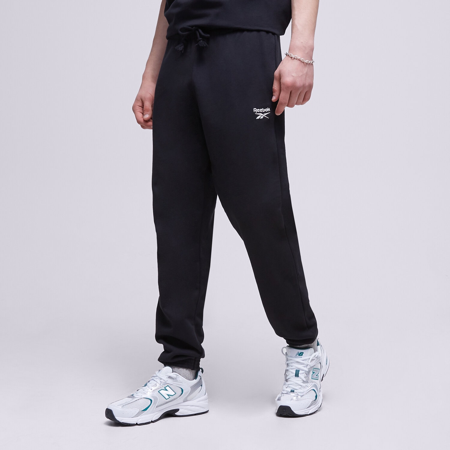 Spodnie sportowe męskie REEBOK SPODNIE CL SV PANT HS5788 CZARNY
