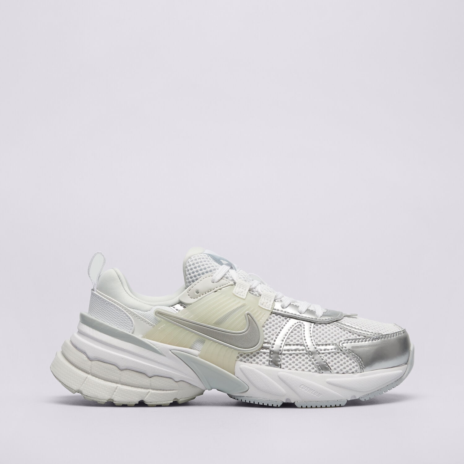 Buty sneakersy damskie NIKE V2K RUN  FD0736-104 BIAŁY