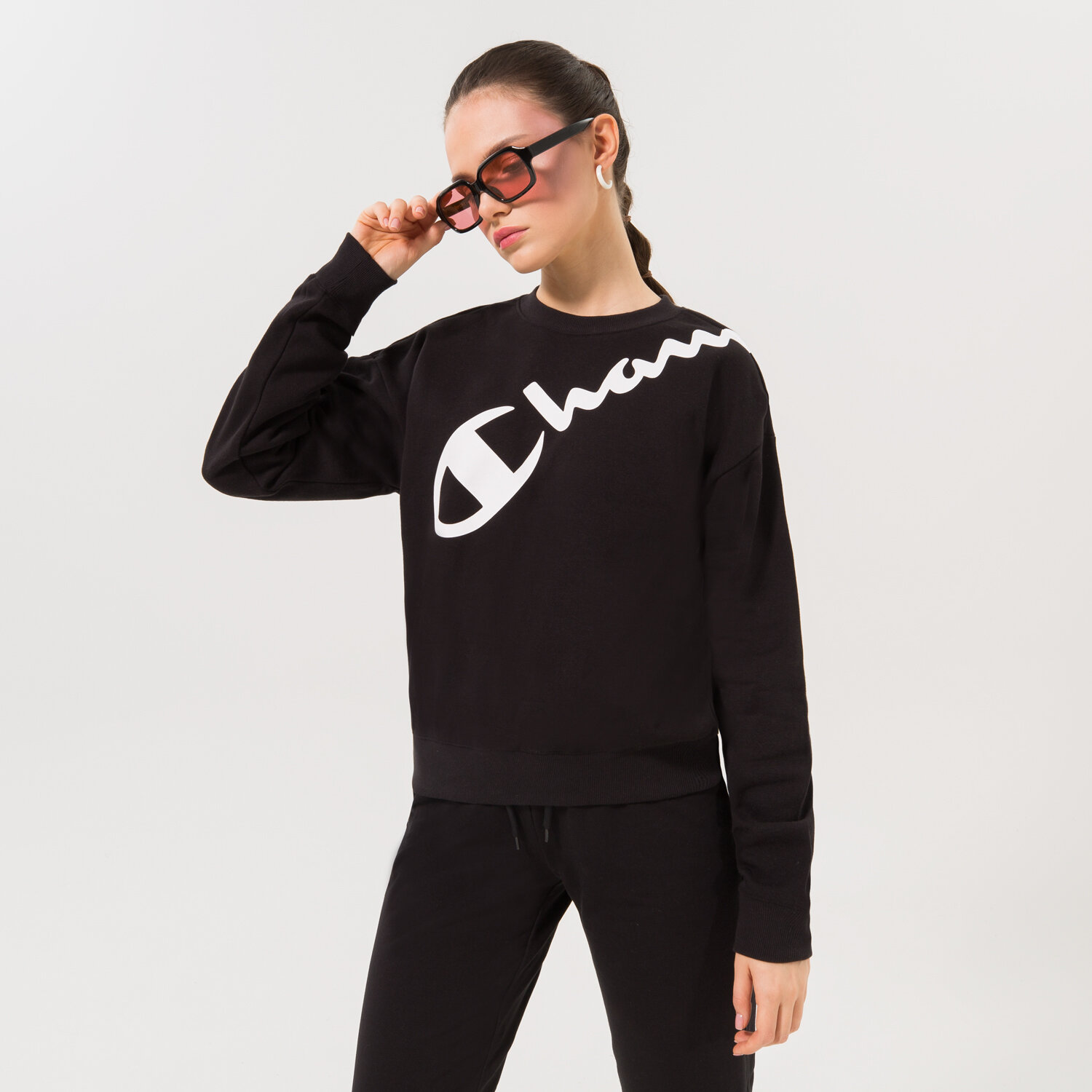 Bluza damska CHAMPION BLUZA CREWNECK SWEATSHIRT 115392KK001 CZARNY