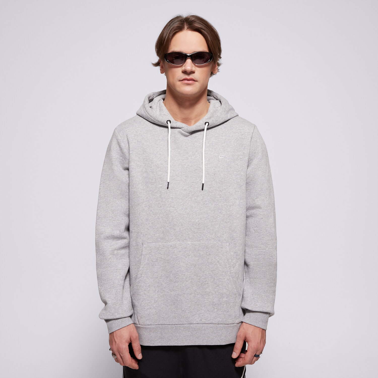 Bluza męska CONFRONT BLUZA Z KAPTUREM HOODIE ESSENTIAL CF322BLM91002 SZARY