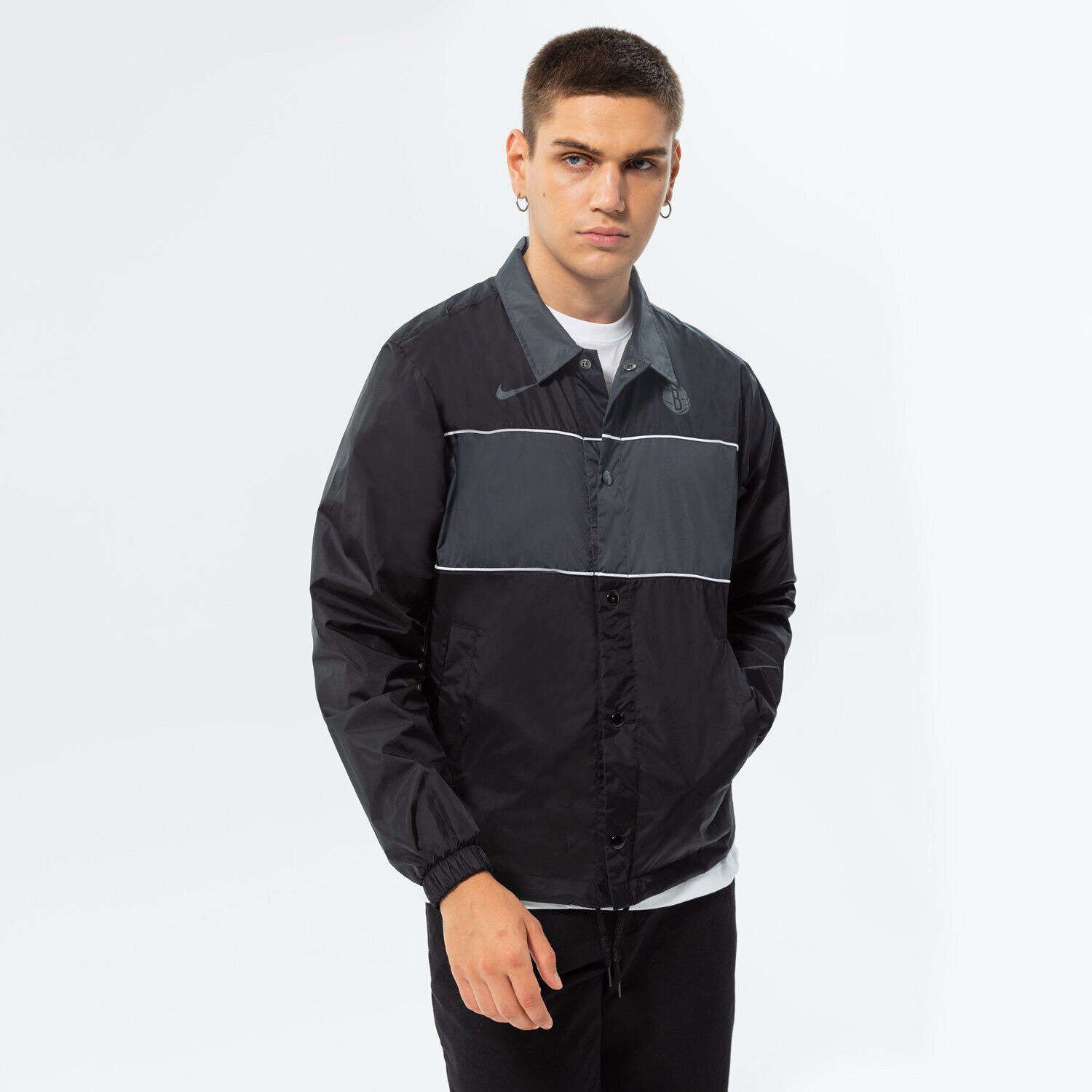 Kurtka wiosenna / jesienna męska NIKE KURTKA BKN M NK JKT LTWT CTS NBA DN8724-010 CZARNY