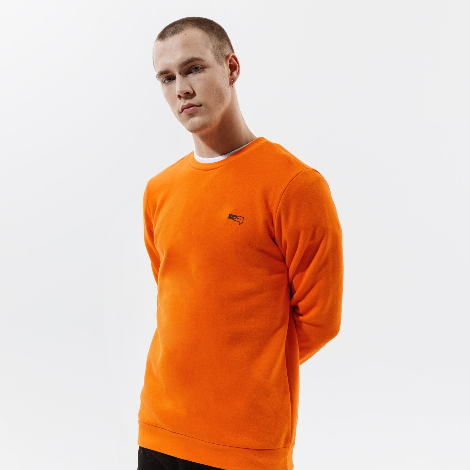 Bluza męska CONFRONT BLUZA SMALL LOGO CREWNECK ORA CF121BLM25004 POMARAŃCZOWY