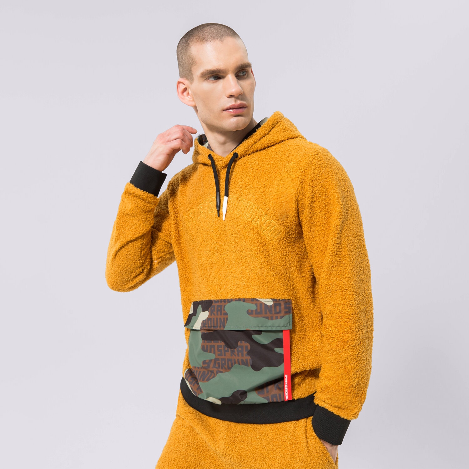 Bluza męska SPRAYGROUND BLUZA Z KAPTUREM TEDDYCAMO POCKET SP268SAND MULTICOLOR