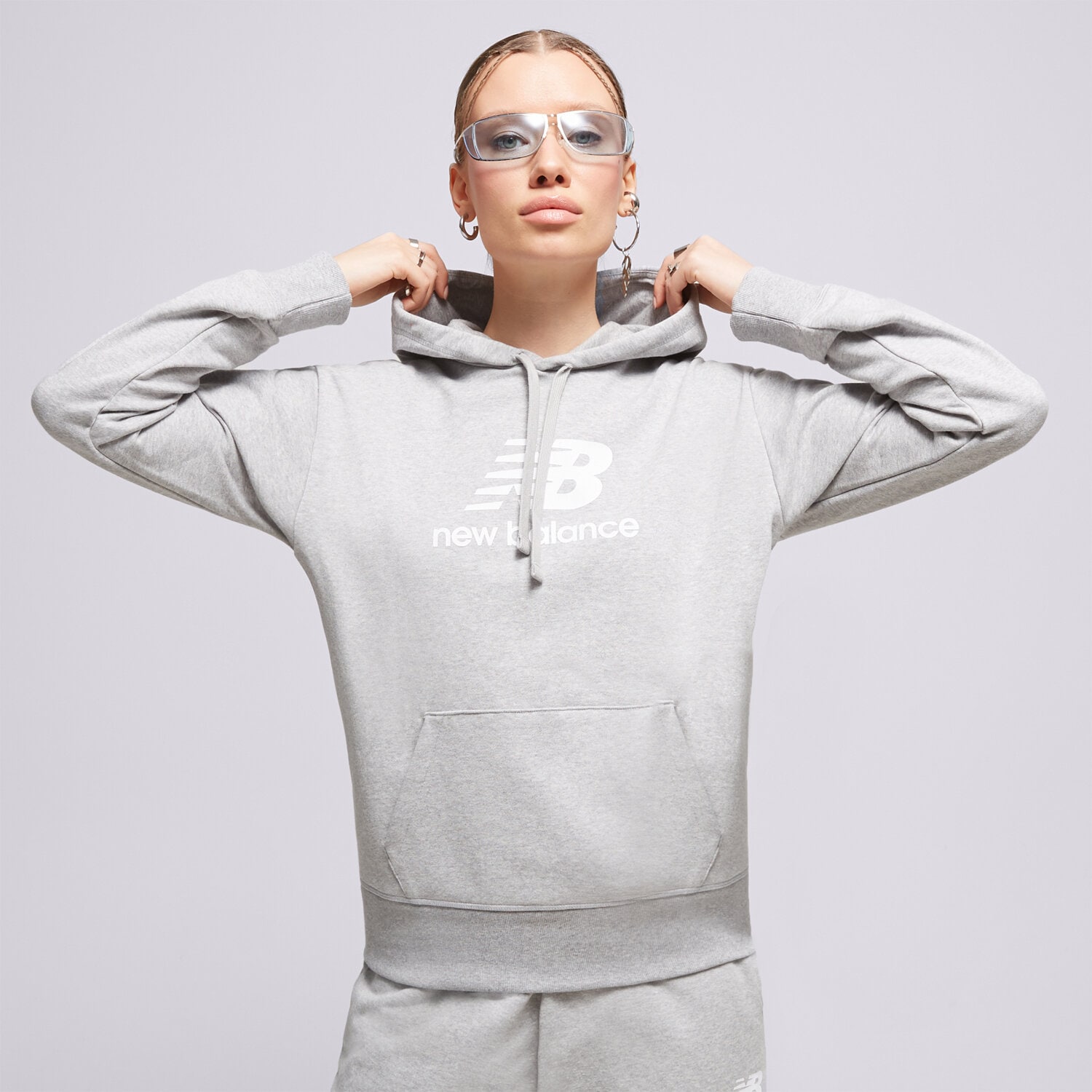 Bluza damska NEW BALANCE BLUZA Z KAPTUREM NB ESSENTIALS WT31533AG SZARY