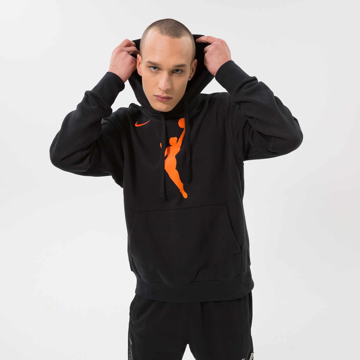 Bluza damska NIKE BLUZA Z KAPTUREM WNBA M NK PO FLC ESSNTL W13 NBA DR9596-010 CZARNY