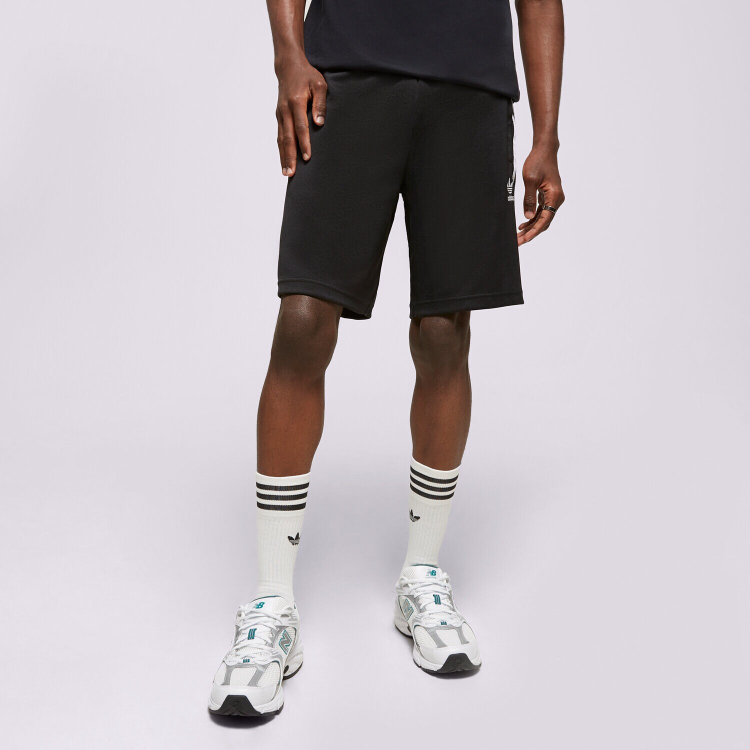 Krótkie spodenki, szorty męskie ADIDAS SZORTY SUPERSTAR SHORTS GU8214 CZARNY