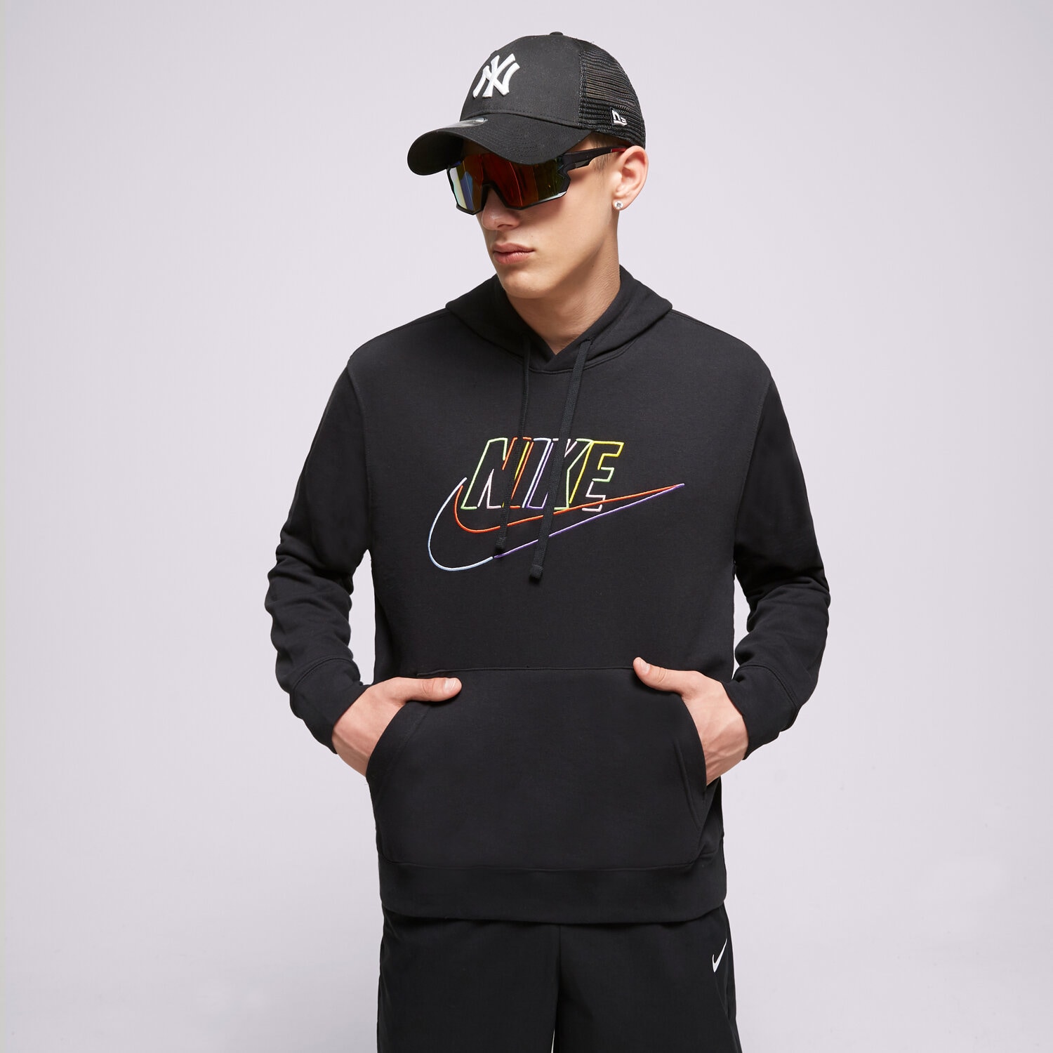 Bluza męska NIKE BLUZA Z KAPTUREM M NK CLUB+ FT PO HOODIE MCF DX0793-010 CZARNY