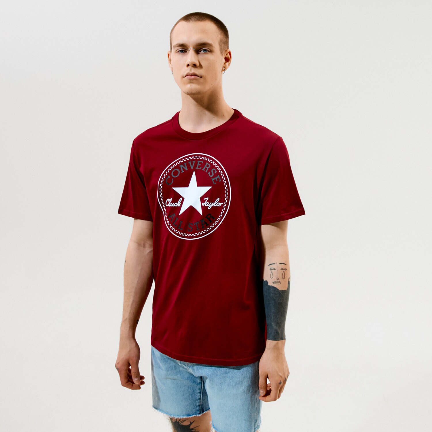 Koszulka, t-shirt sportowy męski CONVERSE T-SHIRT SS CHUCK PATCH TEE 10007887-A28 BORDOWY