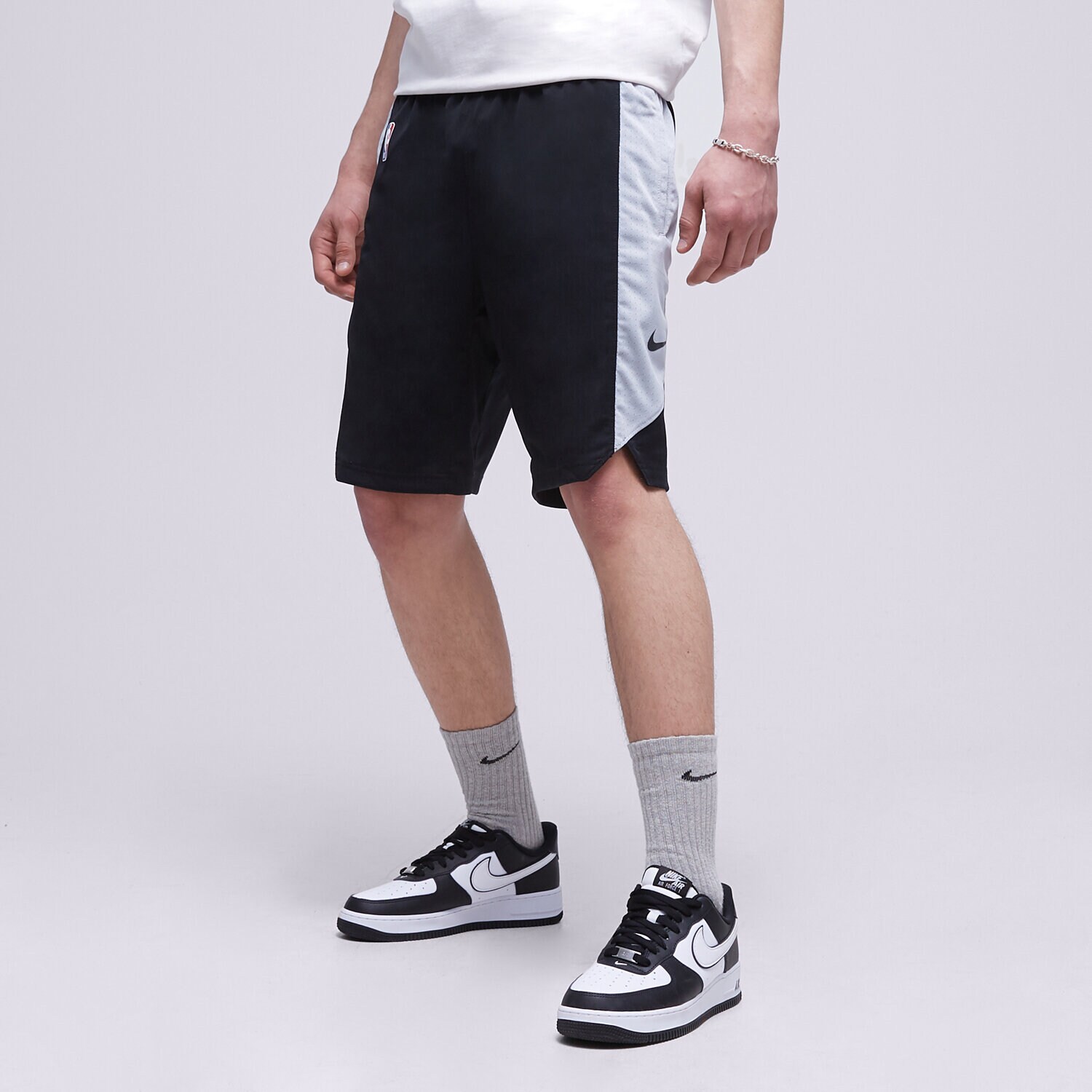 Krótkie spodenki, szorty męskie NIKE SZORTY BROOKLYN NETS NIKE NBA AJ5047-010 CZARNY