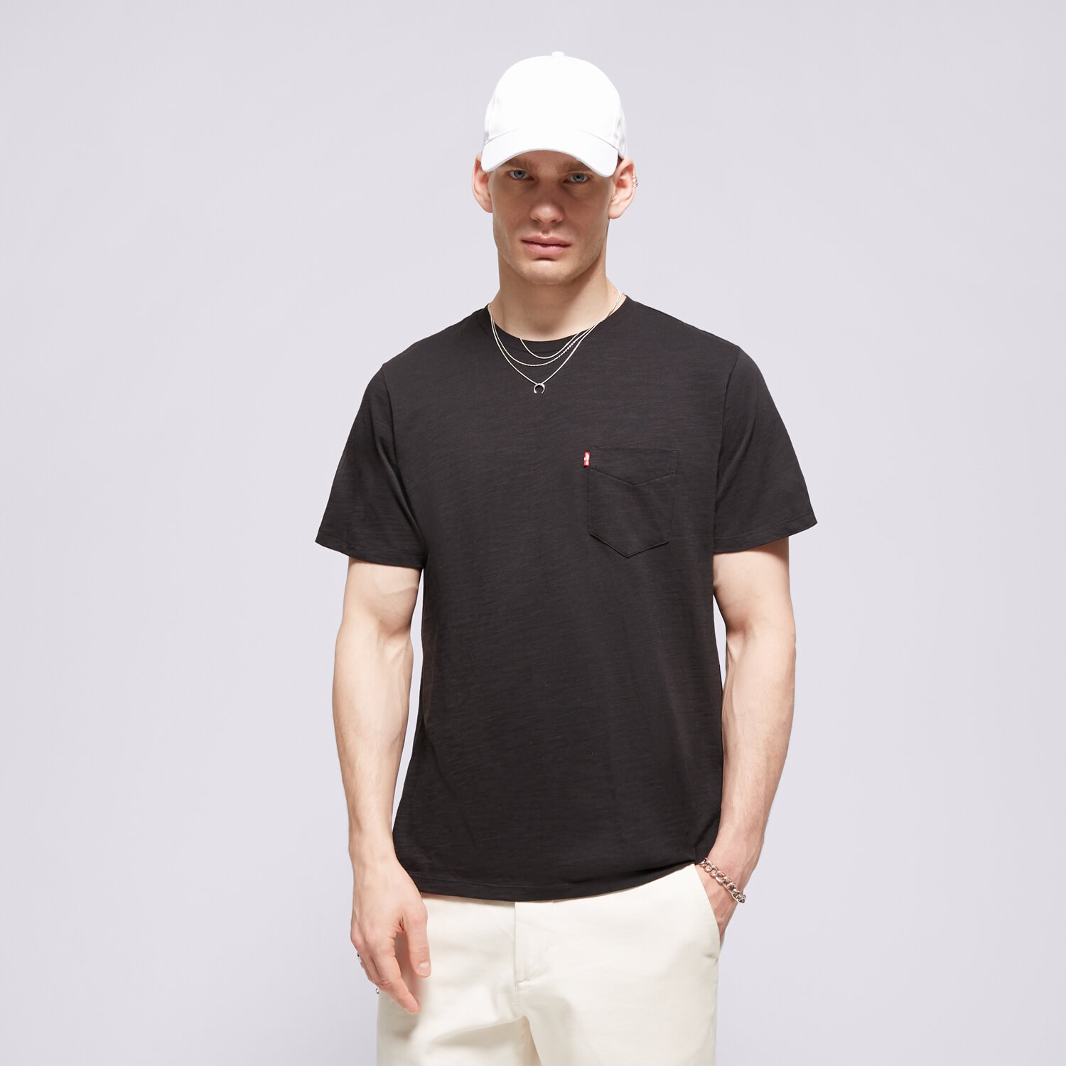 Koszulka, t-shirt sportowy męski LEVI'S T-SHIRT SS CLASSIC POCKET TEE BLACKS 19342-0177 CZARNY