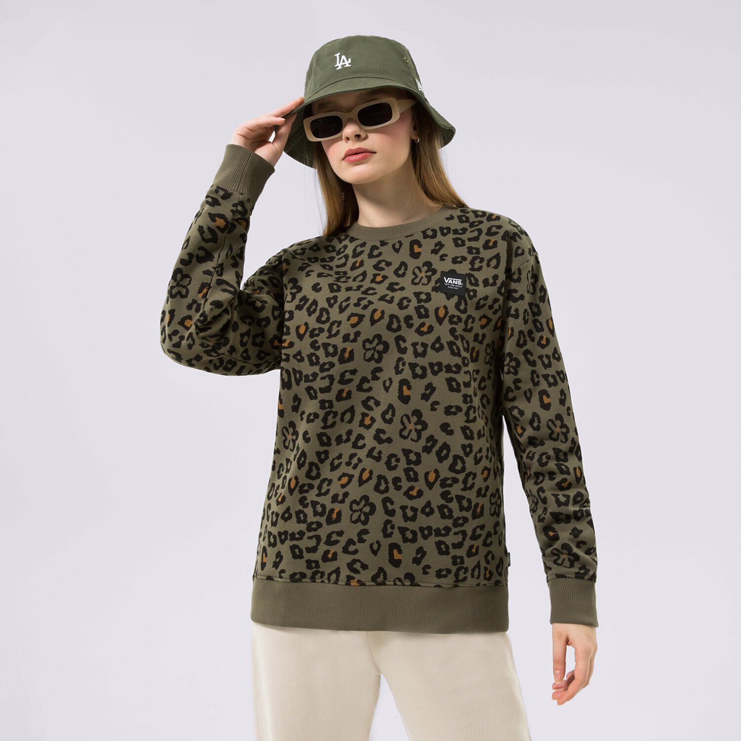 Bluza damska VANS BLUZA FLORAL ANIMAL CREW GRAPE LEAF VN000435KCZ1 MULTICOLOR