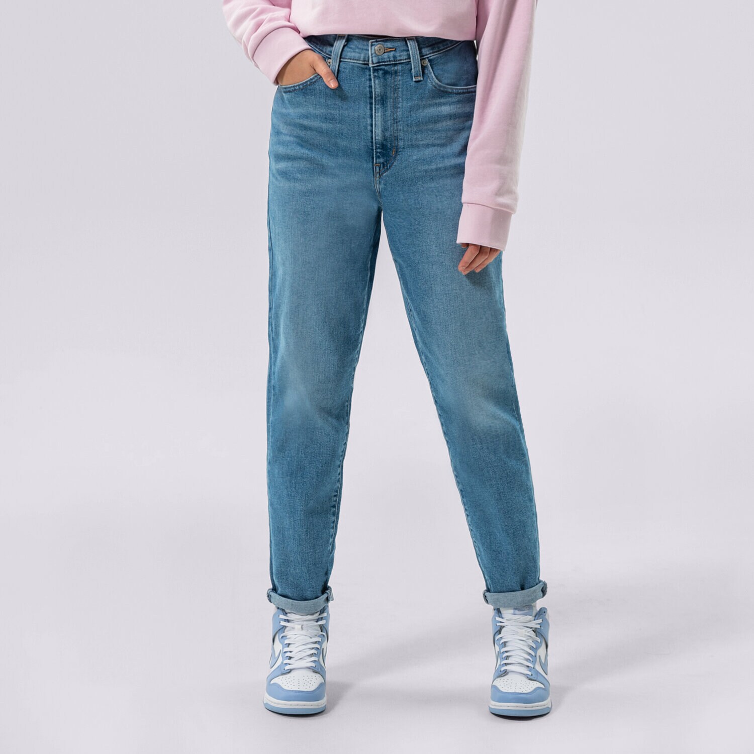 Spodnie sportowe damskie LEVI'S SPODNIE HIGH WAISTED MOM JEAN 26986-0017 NIEBIESKI