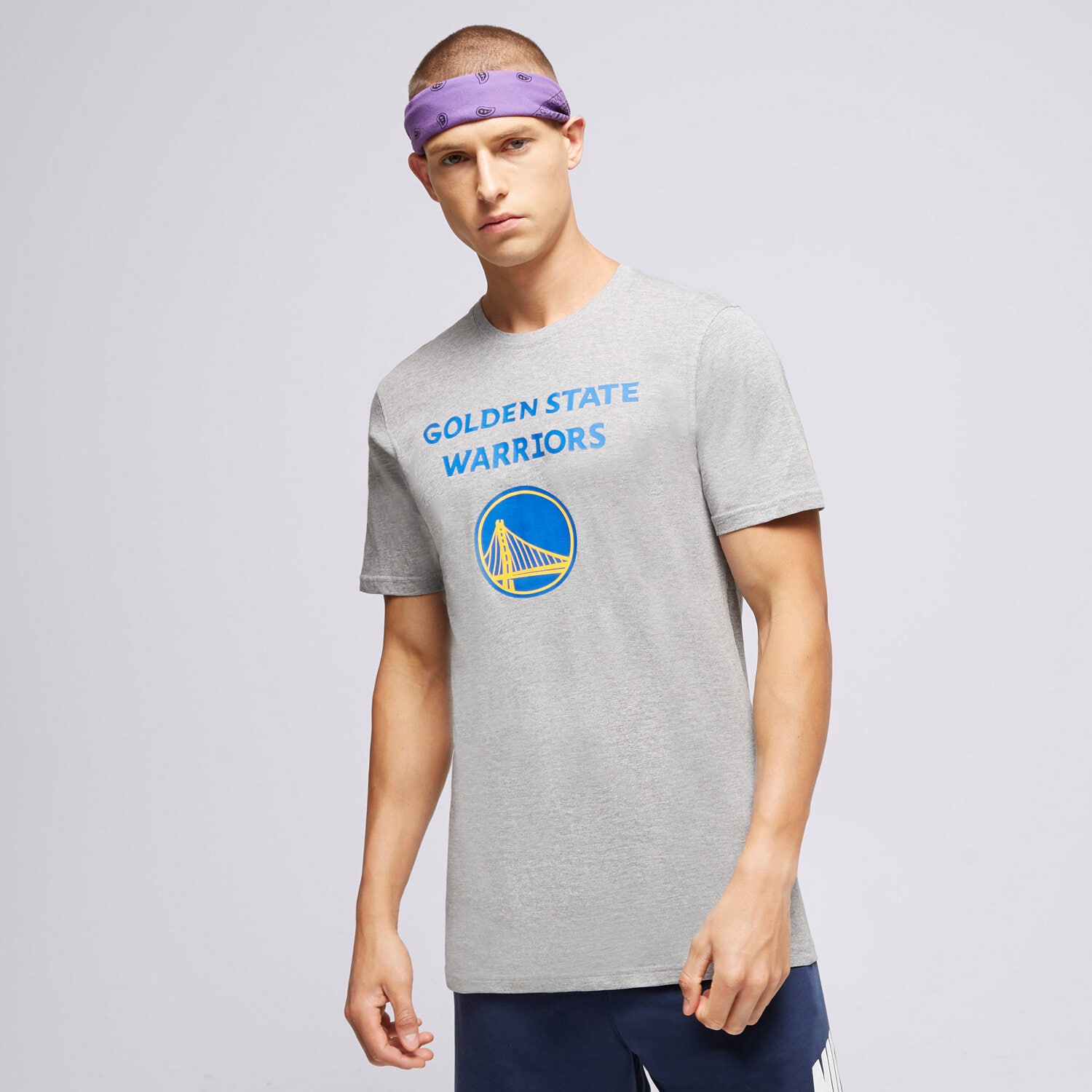 Koszulka, t-shirt sportowy męski NEW ERA T-SHIRT SS NBA LOGO GOLDEN STATE WARRIORS LIGHT GREY 11530753 SZARY