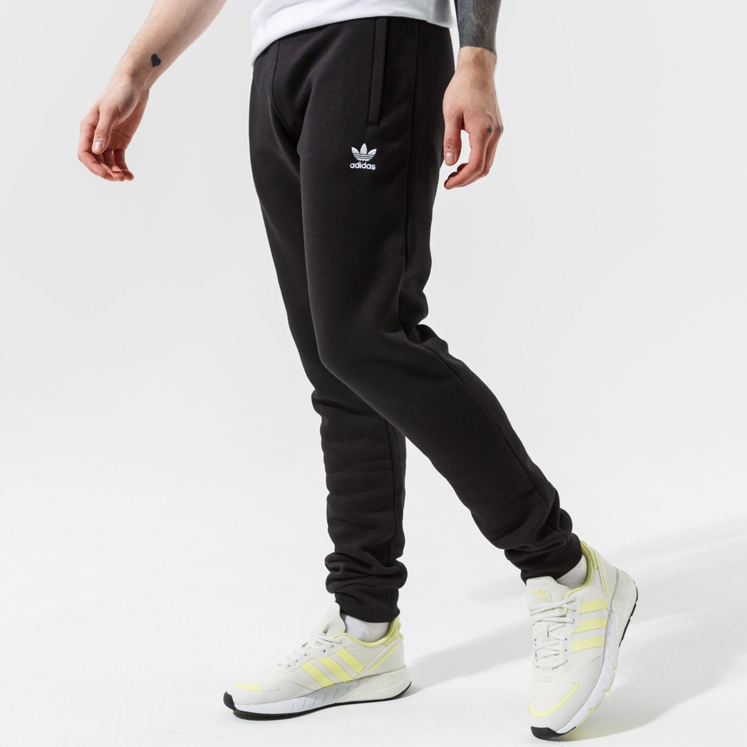 Spodnie sportowe męskie ADIDAS SPODNIE TREFOIL ESSENTIAL JOGGERS H34657 CZARNY