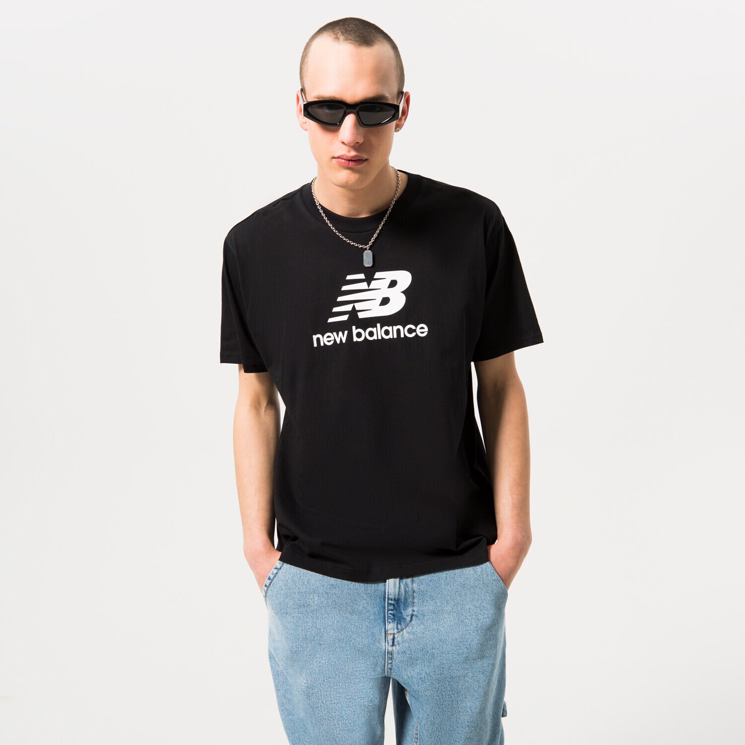 Koszulka, t-shirt sportowy męski NEW BALANCE T-SHIRT NB ESSENTIALS LOGO TEE MT31541BK CZARNY