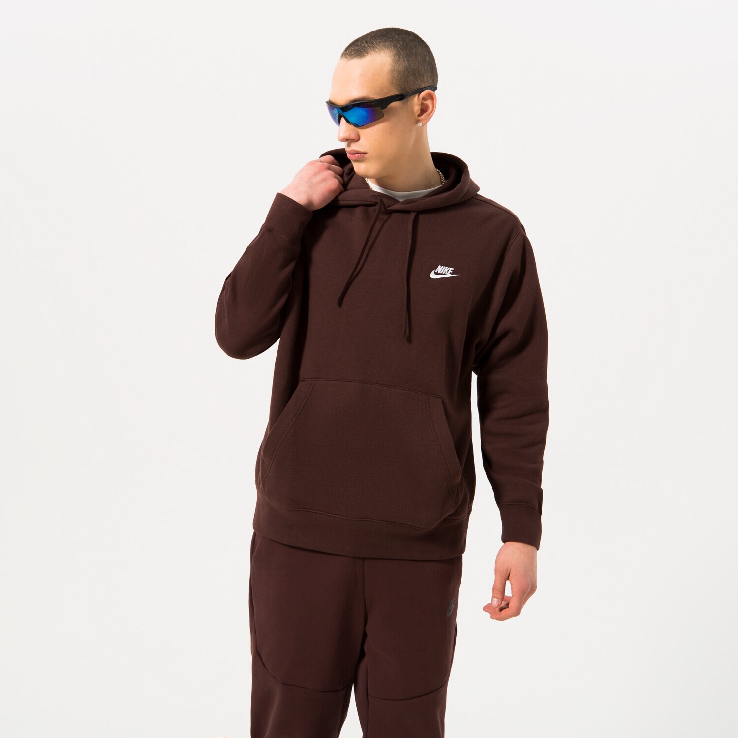 Bluza męska NIKE BLUZA Z KAPTUREM SPORTSWEAR CLUB FLEECE BV2654-227 BRĄZOWY