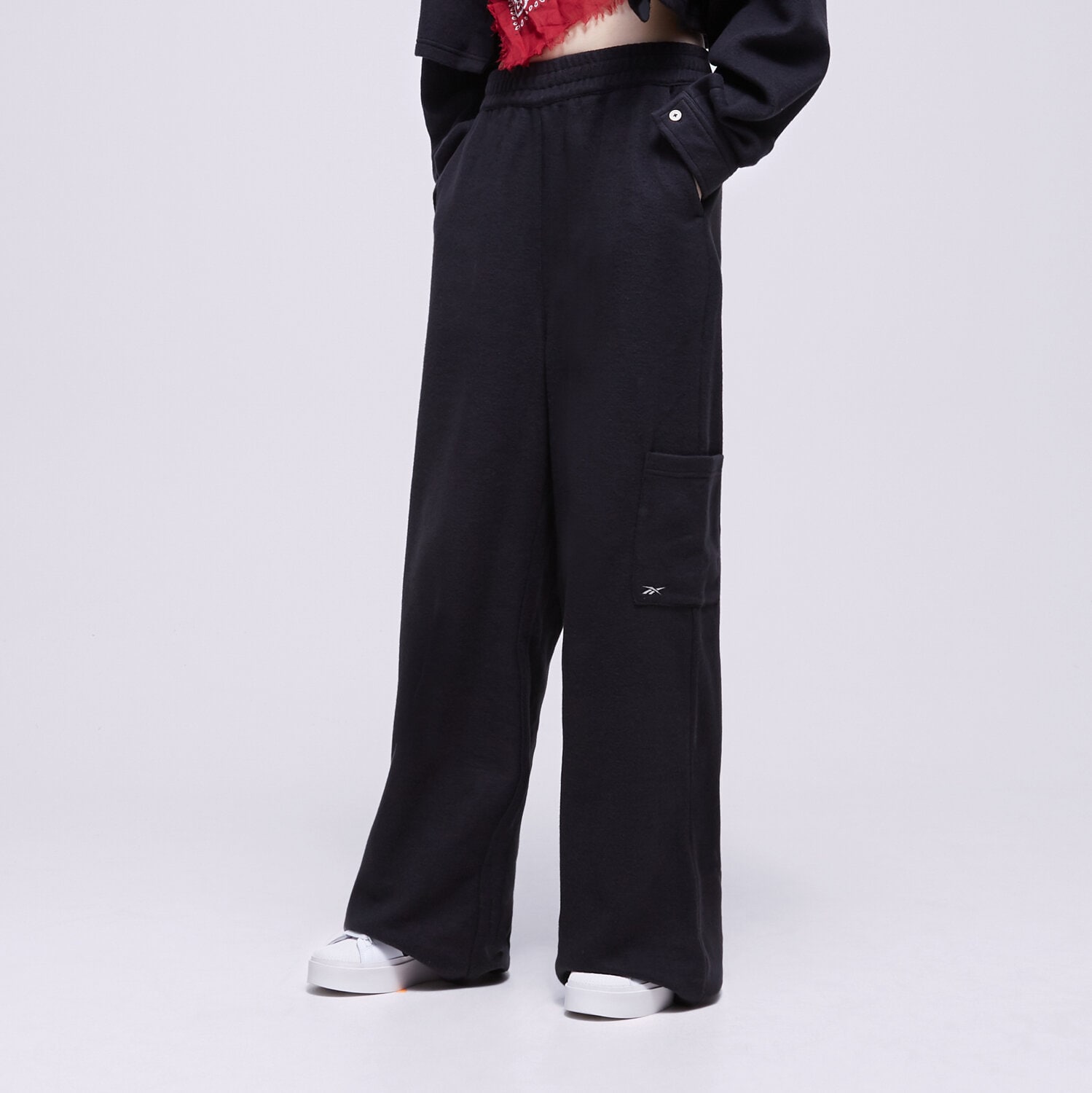 Spodnie sportowe damskie REEBOK SPODNIE CL WDE FL WIDE LEG PANT HT7838 CZARNY