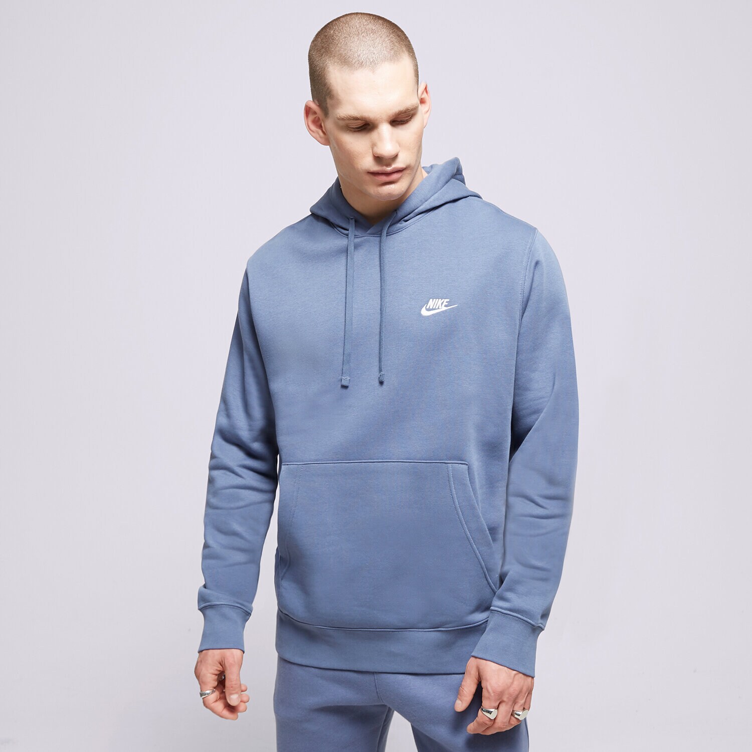 Bluza męska NIKE BLUZA Z KAPTUREM SPORTSWEAR CLUB FLEECE BV2654-491 NIEBIESKI