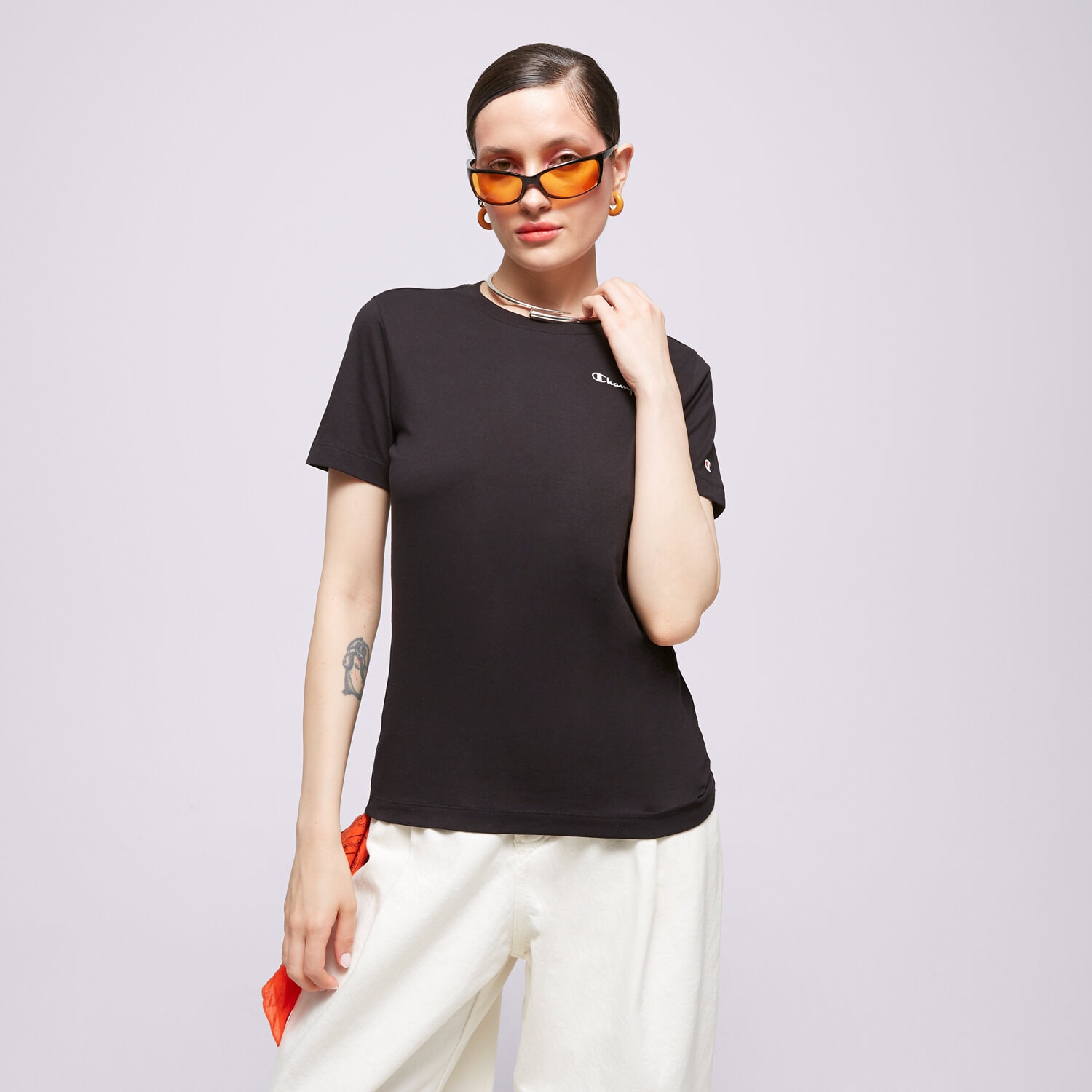 Koszulka, t-shirt damski CHAMPION T-SHIRT CREWNECK T-SHIRT 116934KK001 CZARNY