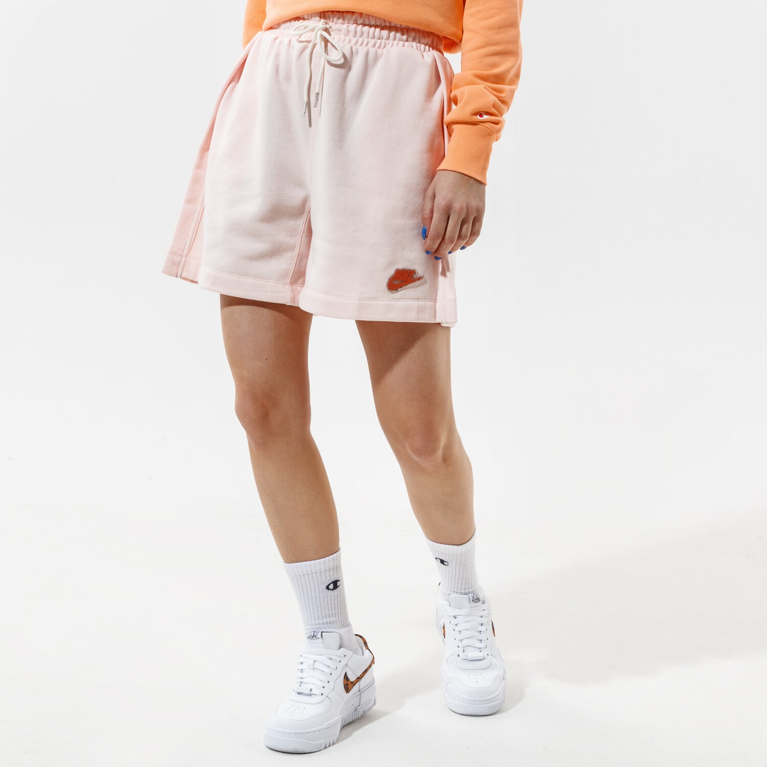 Krótkie spodenki, szorty damskie NIKE SZORTY W NSW SHORT EARTH DAY FT CZ9249-805 RÓŻOWY