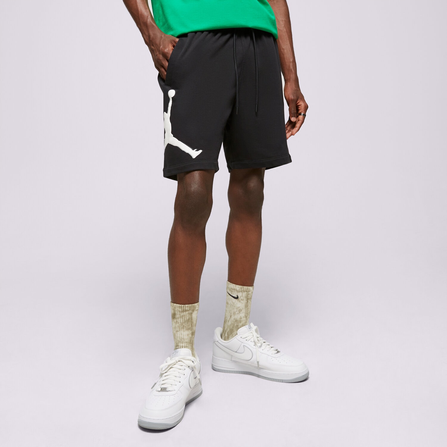 Krótkie spodenki, szorty męskie SZORTY M JORDAN ESS FLC HBR  DX9667-010 CZARNY