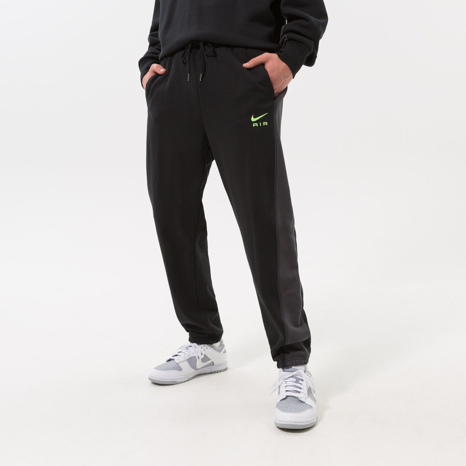Spodnie sportowe męskie NIKE SPODNIE M NSW NIKE AIR FT PANT DQ4202011 CZARNY