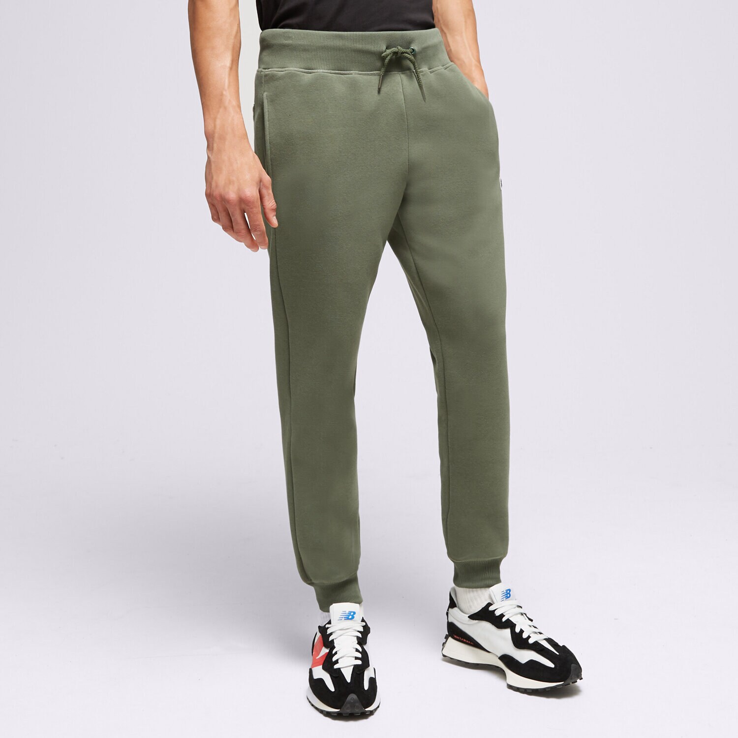 Spodnie sportowe męskie NEW BALANCE SPODNIE SMALL LOGO PANTS DON SPODNIE MP23600DON KHAKI