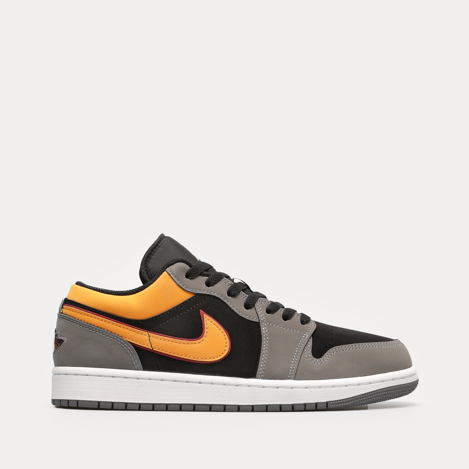 Sizeer air hotsell jordan 1