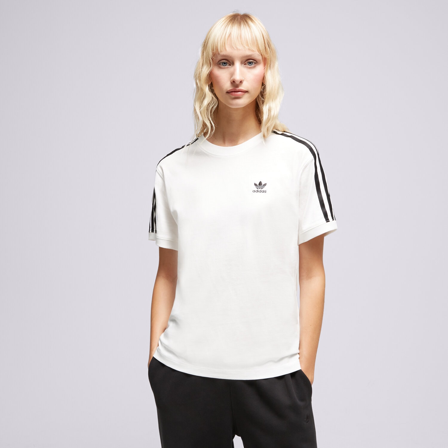 Koszulka, t-shirt damski ADIDAS T SHIRT 3 STRIPES IK4050 BIAŁY