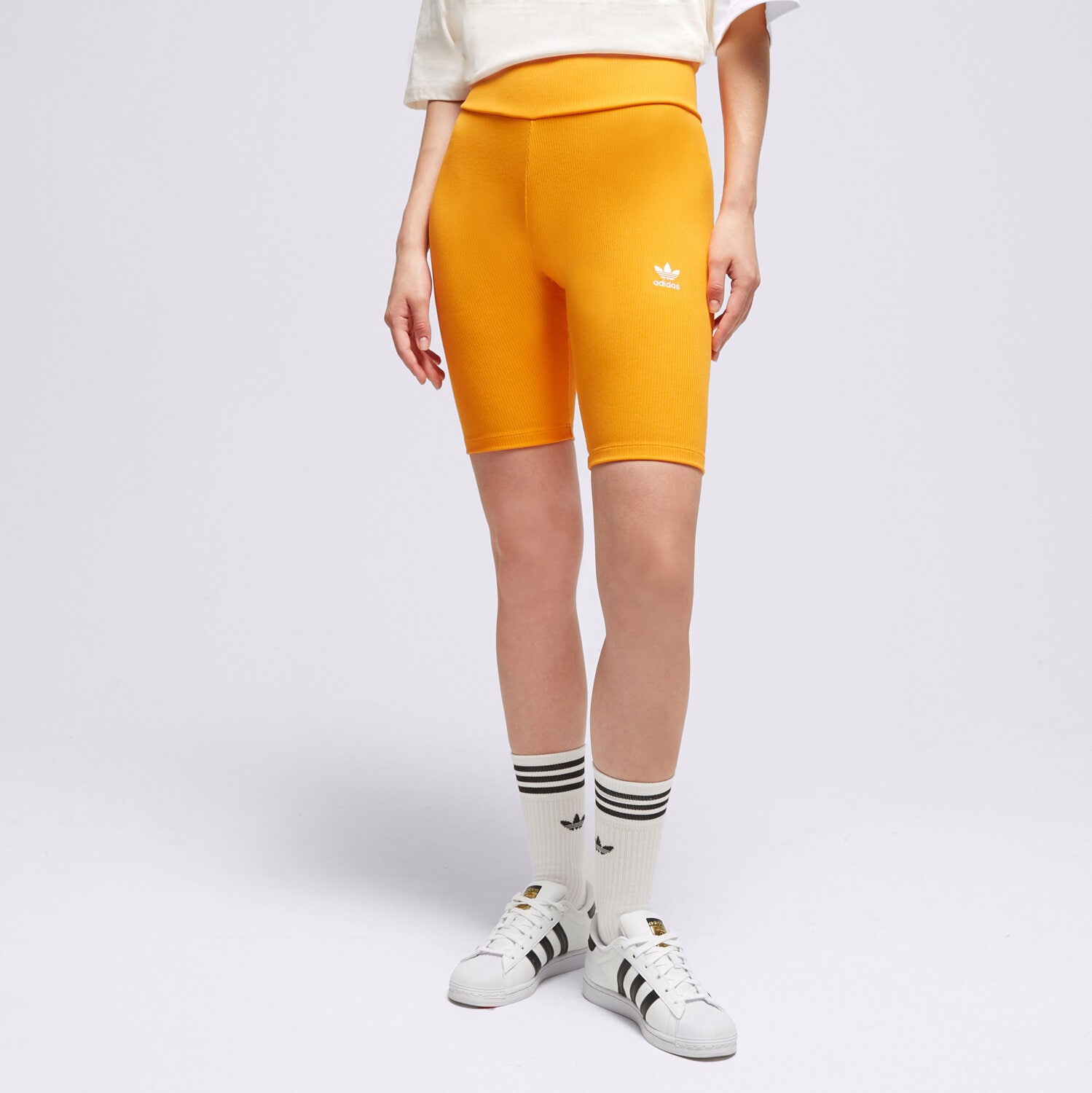 Krótkie spodenki, szorty damskie ADIDAS SZORTY HF7483 HF7483 POMARAŃCZOWY