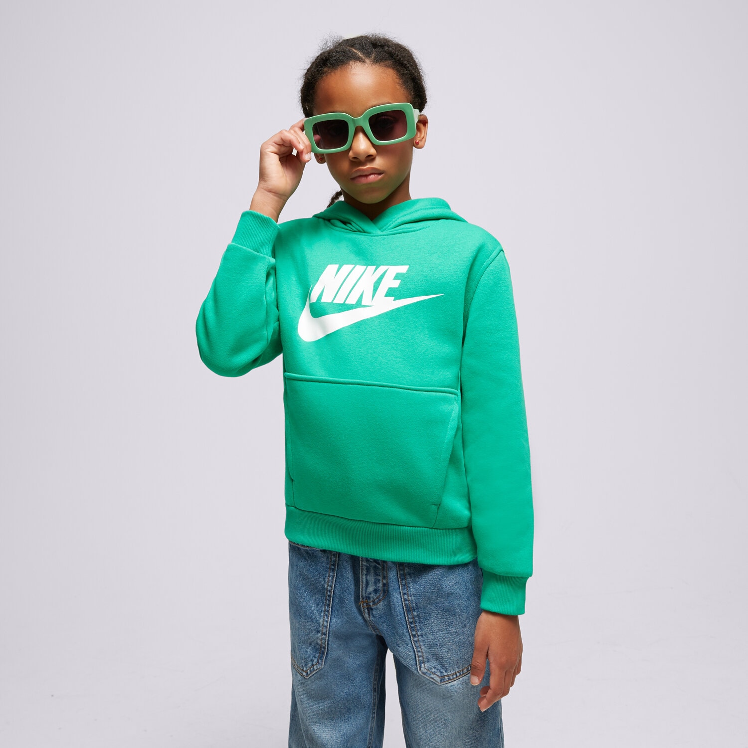 Sportowa bluza dziecięca NIKE BLUZA Z KAPTUREM K NSW CLUB BOY FD2988-324 ZIELONY