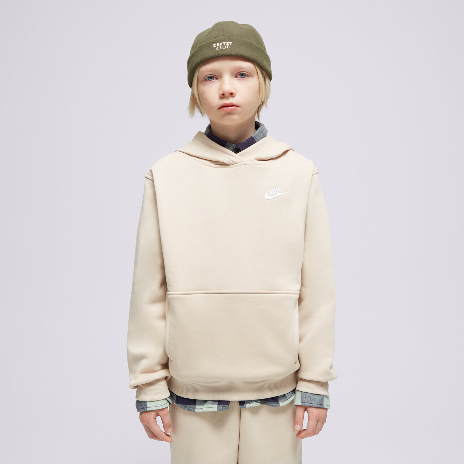 Sportowa bluza dziecięca NIKE BLUZA Z KAPTUREM K NSW CLUB FLC HDY BOY FD3000-126 BEŻOWY