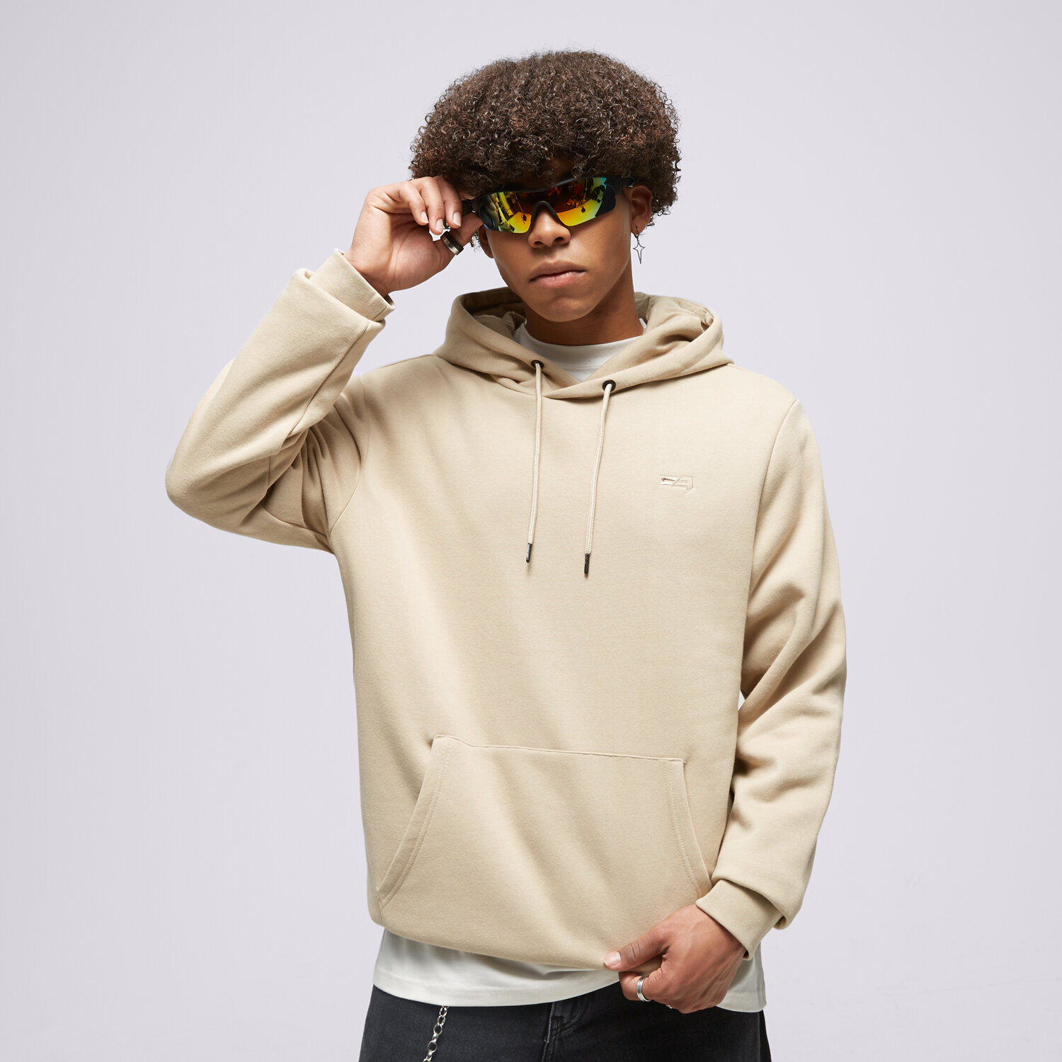 Bluza męska CONFRONT BLUZA Z KAPTUREM ESSENTIAL HOODIE BEIGE CF323BLM91001 BEŻOWY
