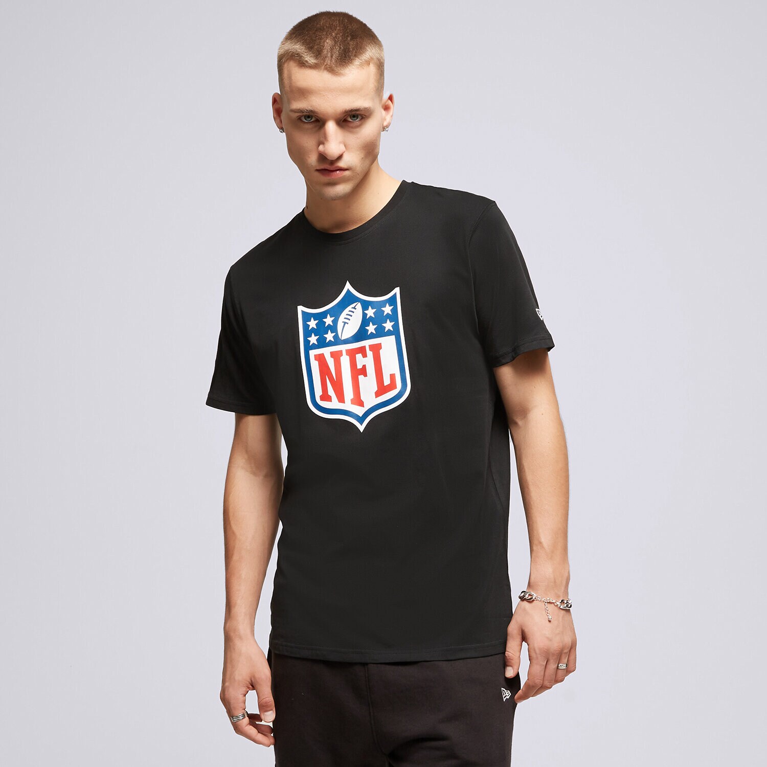 Koszulka, t-shirt sportowy męski NEW ERA T-SHIRT NFL TEE NFL GENERIC LOGO BLK 11073678 CZARNY