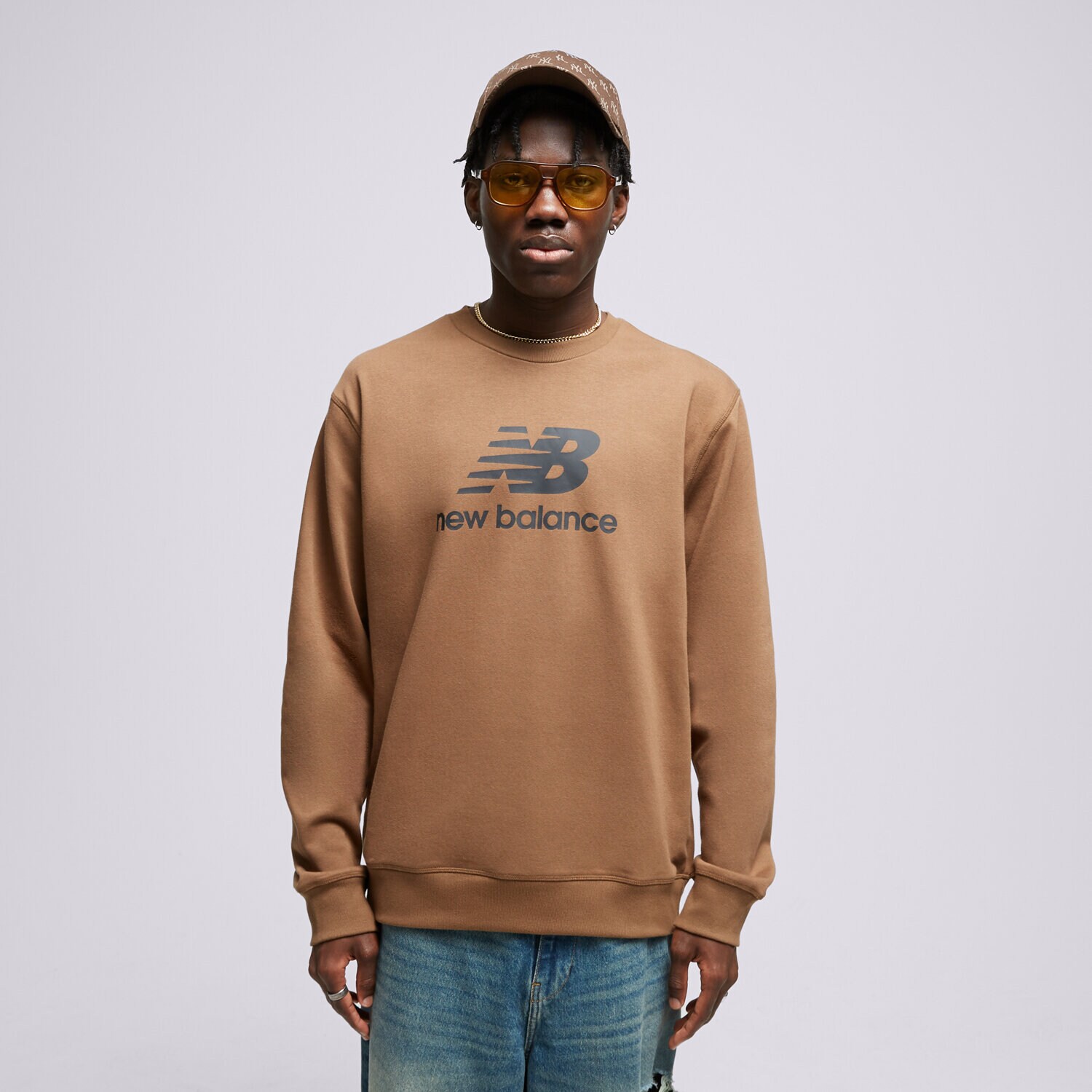Bluza męska NEW BALANCE BLUZA ESSENTIALS STACKED LOGO MT31538DHE BRĄZOWY